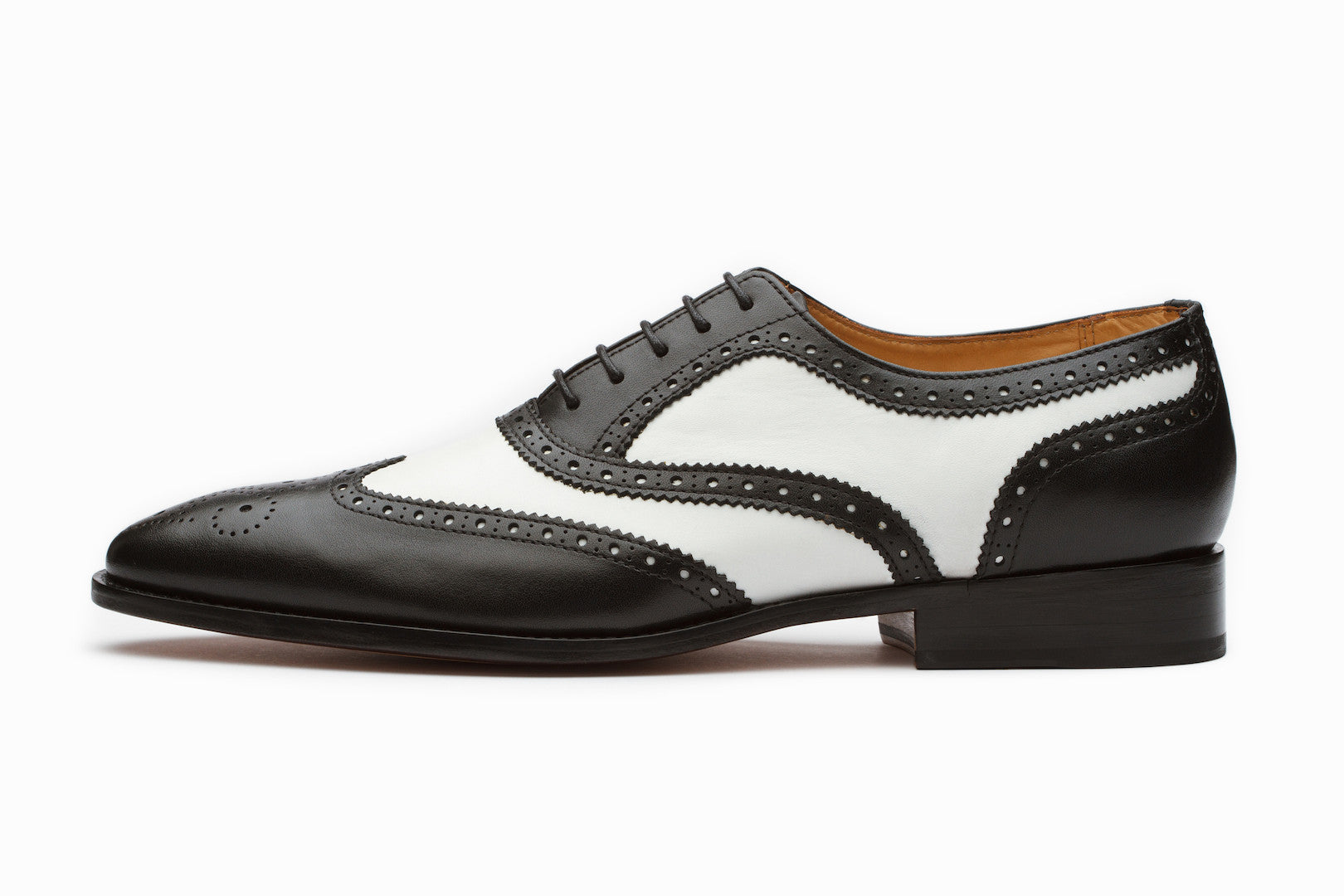 Men's Classic Spectator Wingtip Oxford Shoes - Black & White Two-Tone Dress Shoes for Formal & Business Occasions