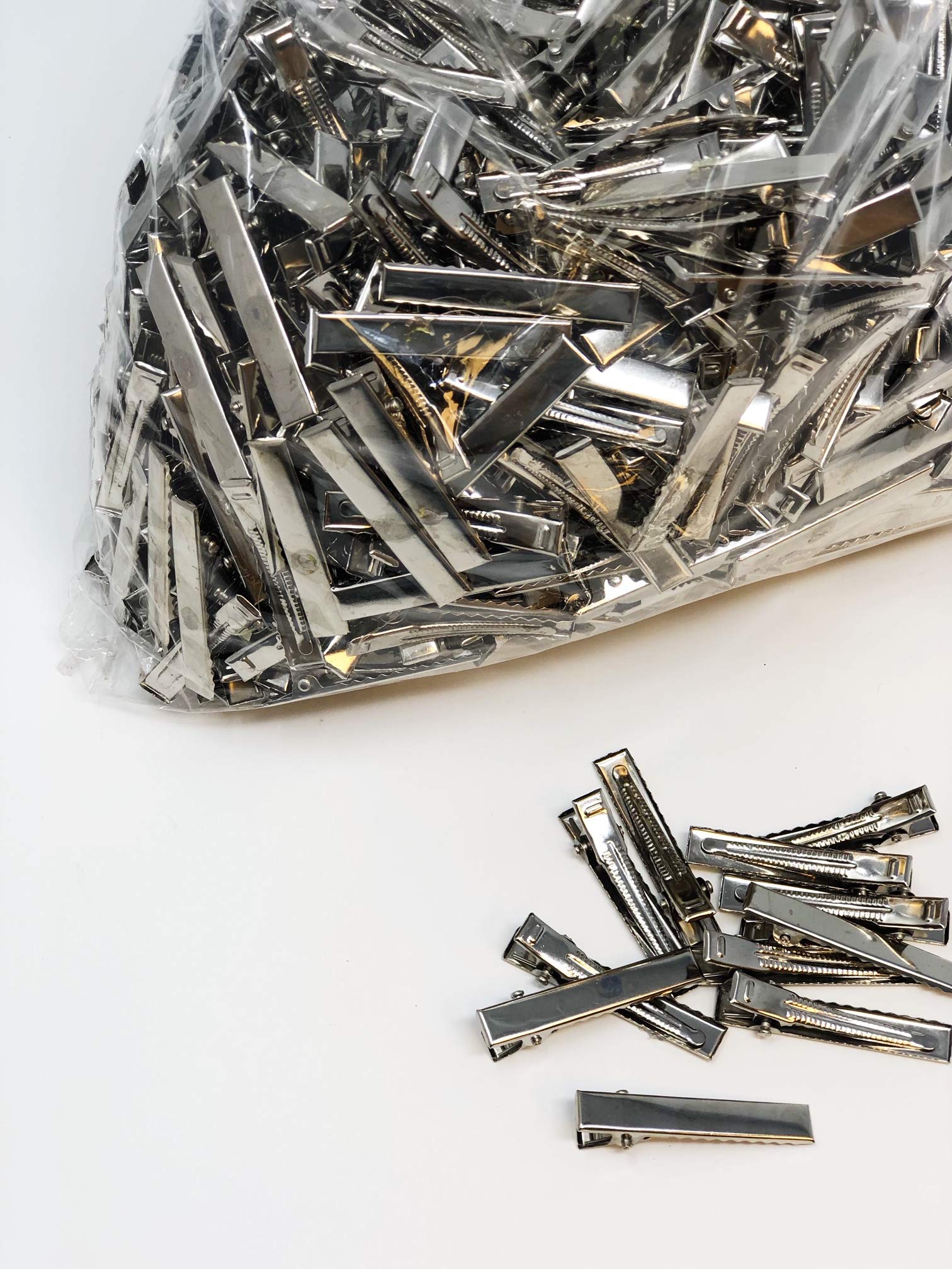 BANBERRY DESIGNS Silver Alligator Clips 100 Pack - 1.5 Inch Hair Clips for DIY Bows, Crafts & Hair Accessories - Perfect for Scrapbooking, Gift Wrapping & Party Decorations