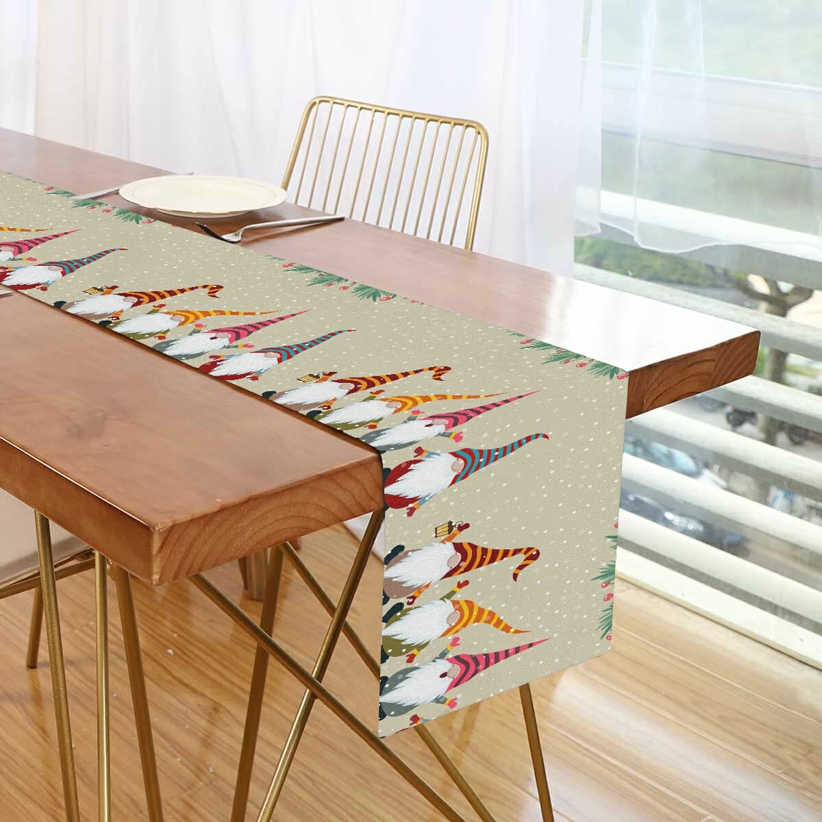 SUABO Christmas Gnomes Table Runner - Snowfall Holiday Table Decor for Christmas Party, Winter Festival & Home Decoration | Polyester Cotton Fabric | Perfect for Dining Table, Fireplace Mantel & Holiday Gatherings
