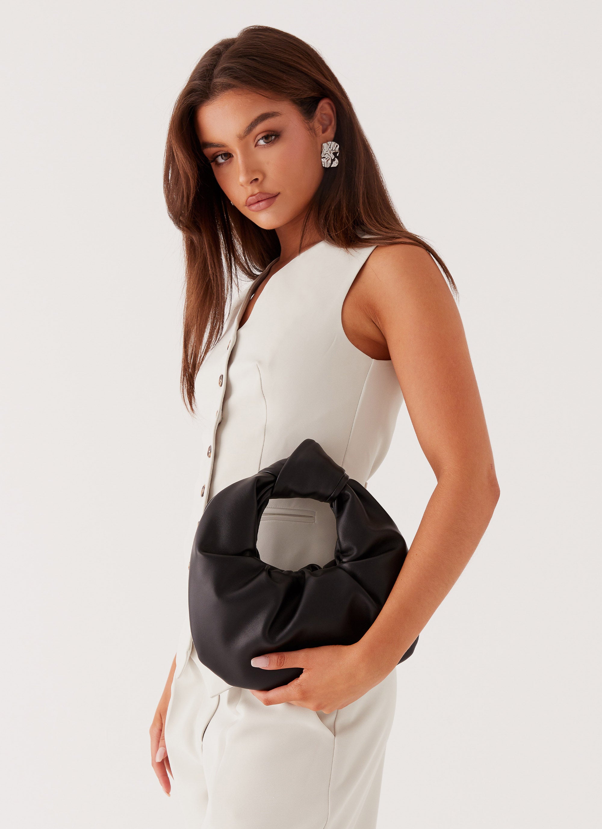 Gallagher Shoulder Bag for Women & Men - Stylish & Durable Crossbody Bag - Perfect for Travel, Work & Daily Use - Black