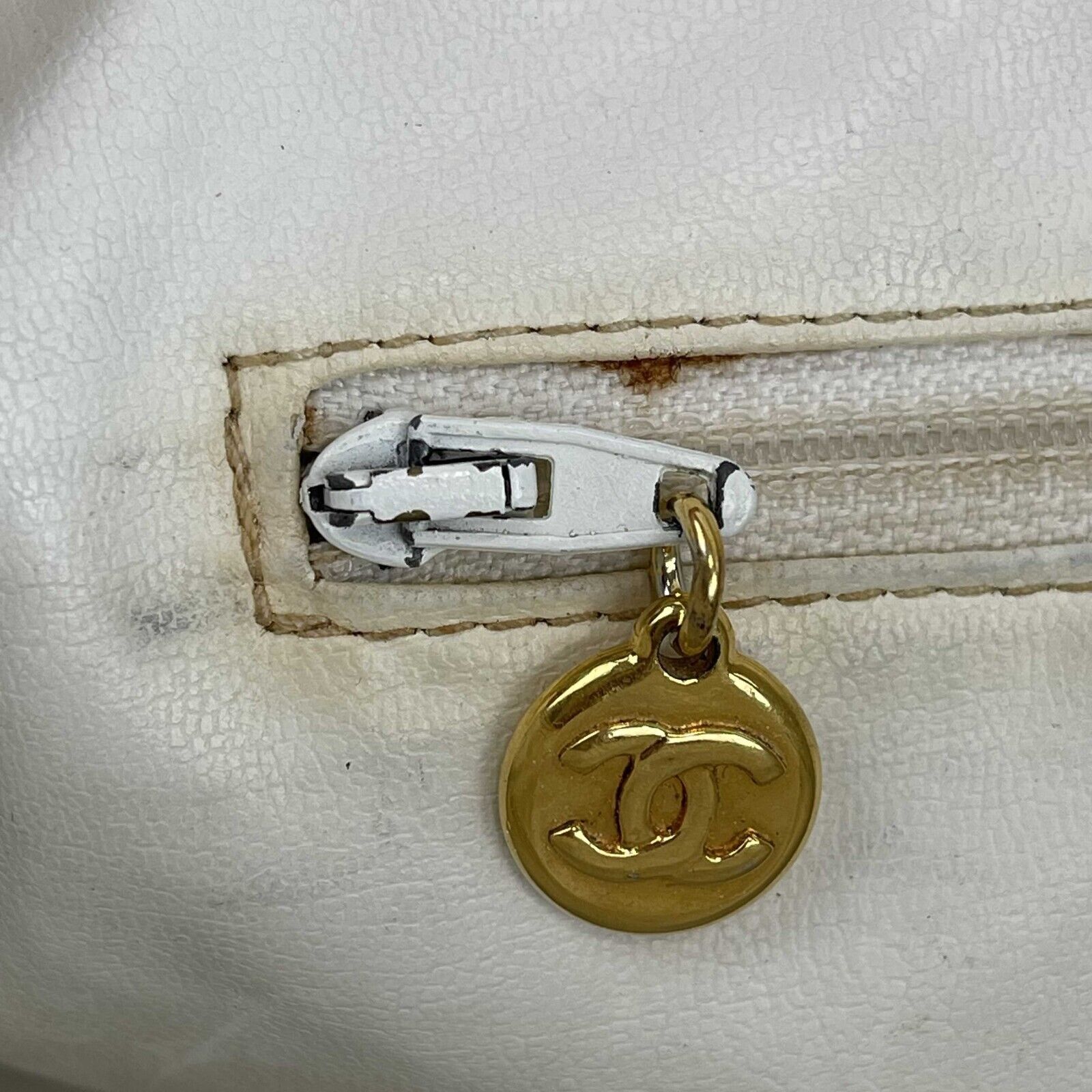 Vintage CHANEL 1994 White Leather Small Chevron Tote Shoulder Bag - Luxury Designer Handbag for Women, Perfect for Everyday Use & Special Occasions