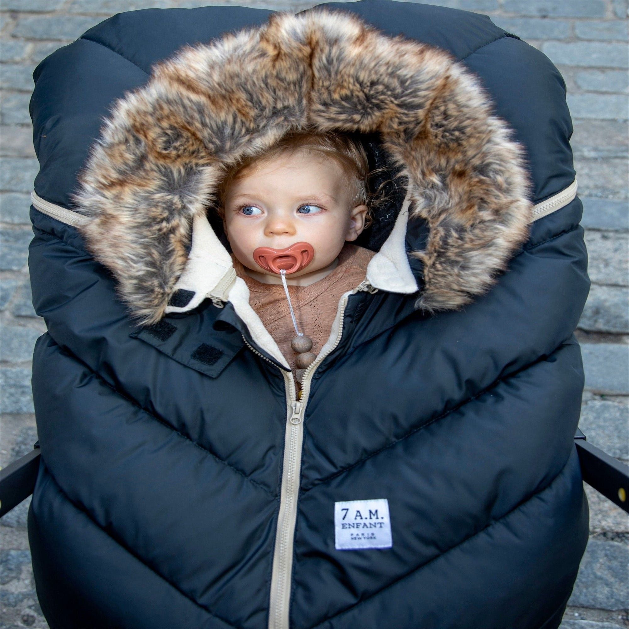 Premium Car Seat Cocoon for Babies - Soft & Warm Winter Protection - Ideal for Strollers, Car Seats & Outdoor Adventures