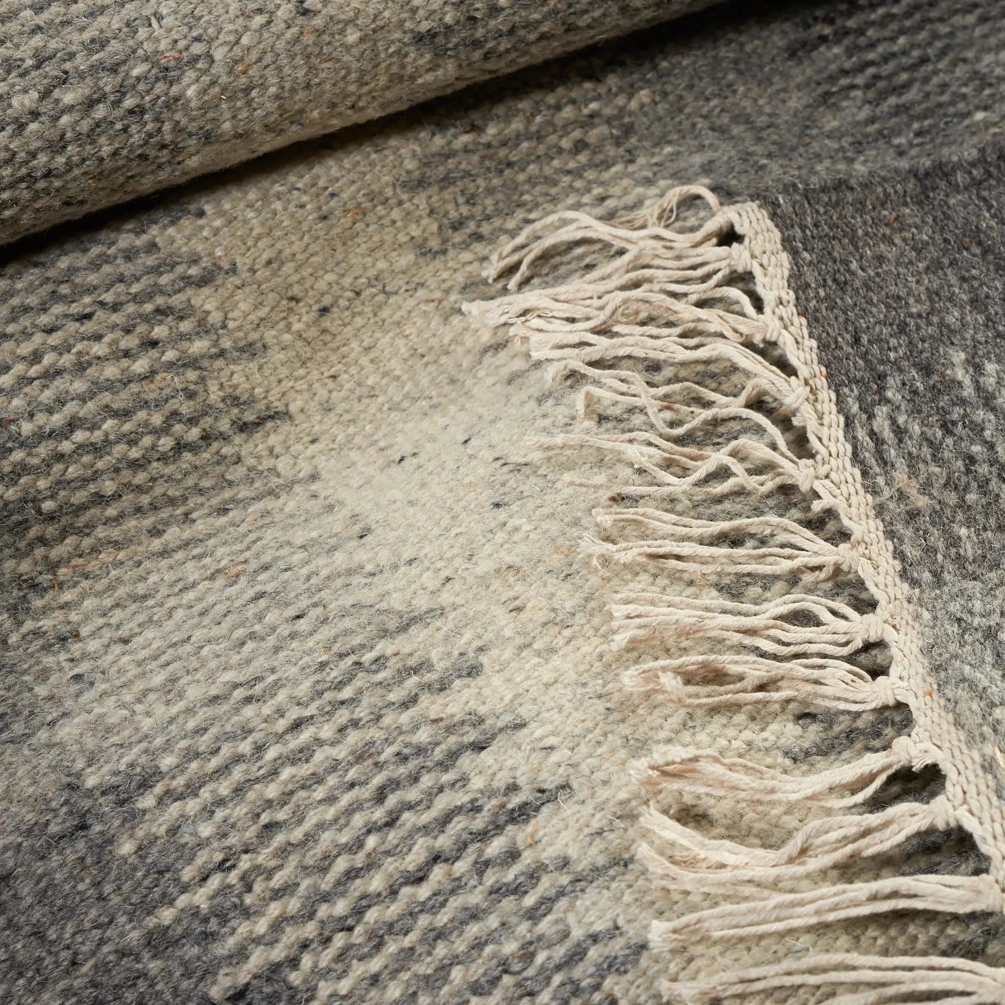Dash & Albert Ronan Ikat Handwoven Wool Rug - Stylish & Durable Area Rug for Living Room, Bedroom, or Office Decor
