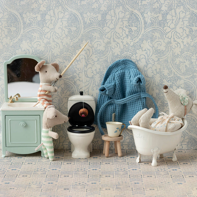Maileg Miniature Bathtub Toy for Mouse Doll - Adorable Bath Time Playset for Kids & Collectors | Perfect for Pretend Play, Dollhouse Accessories & Gift Ideas