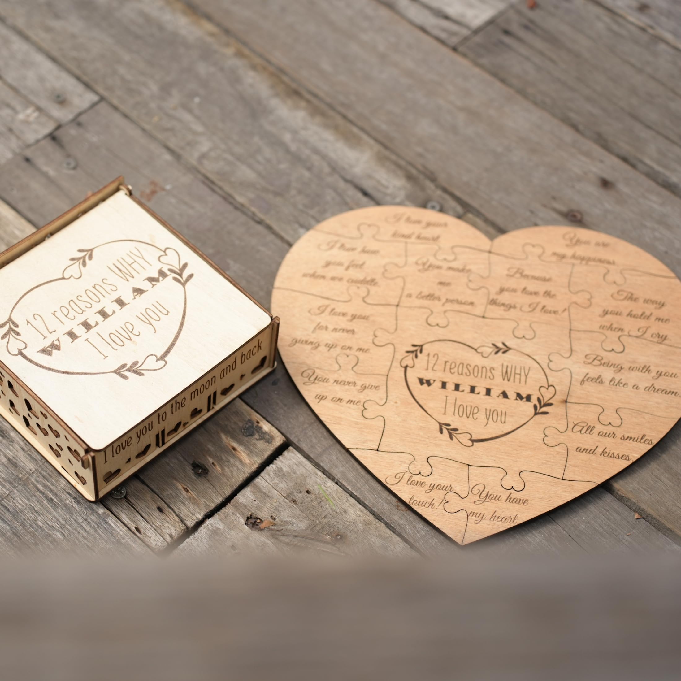 Personalized Wooden 'Reasons Why I Love You' Gift - Romantic Anniversary & Birthday Present for Husband, Wife, Boyfriend, Girlfriend - Best Friend Keepsake for Christmas, Valentine's Day & Special Occasions - Perfect for Home Decor, Wedding Anniversaries & Couples Gifts