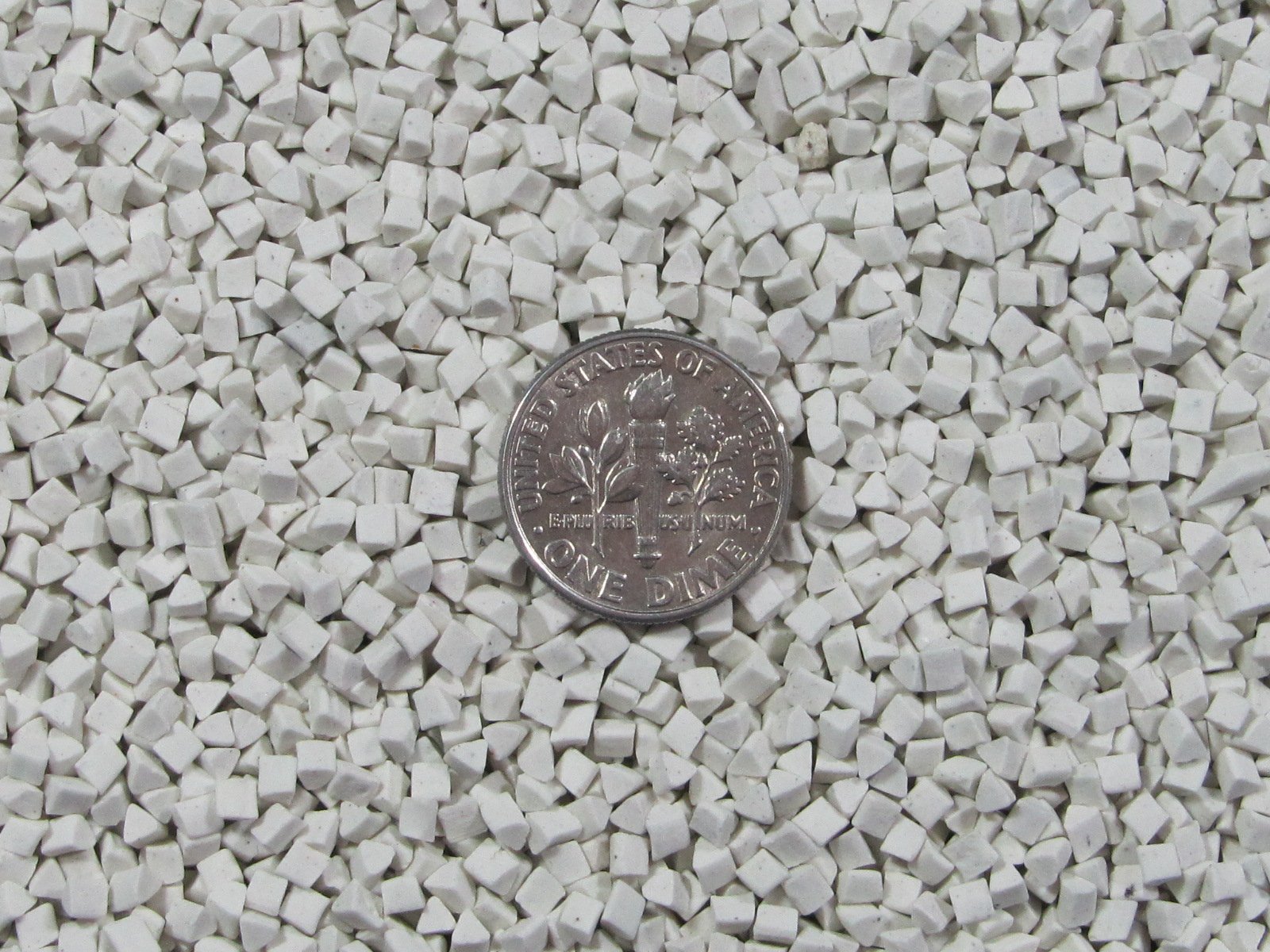 2 Lb. 2mm x 2mm Non-Abrasive Ceramic Polishing Triangles - Tumbling Media for Rock, Jewelry & Metal Polishing - Perfect for Tumblers & Vibratory Finishing Machines