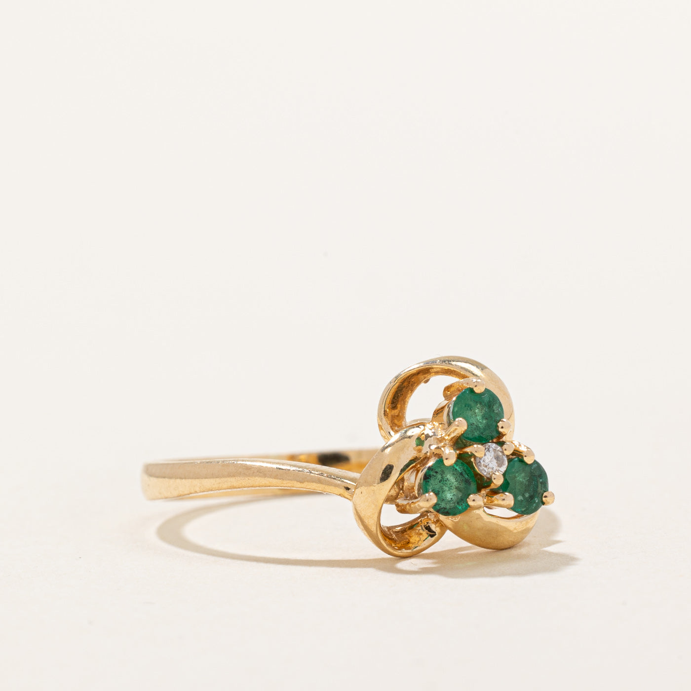Exquisite 0.10ctw Emerald & Diamond Cocktail Ring - Size 7.5 | Elegant Jewelry for Women | Perfect for Evening Parties, Weddings & Special Occasions
