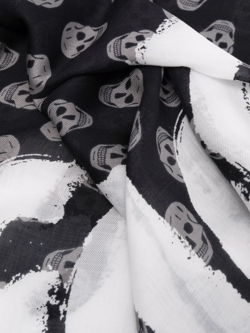 Alexander McQueen Black Scarves - Luxury Fashion Accessory for Women, Perfect for Winter Outfits & Special Occasions
