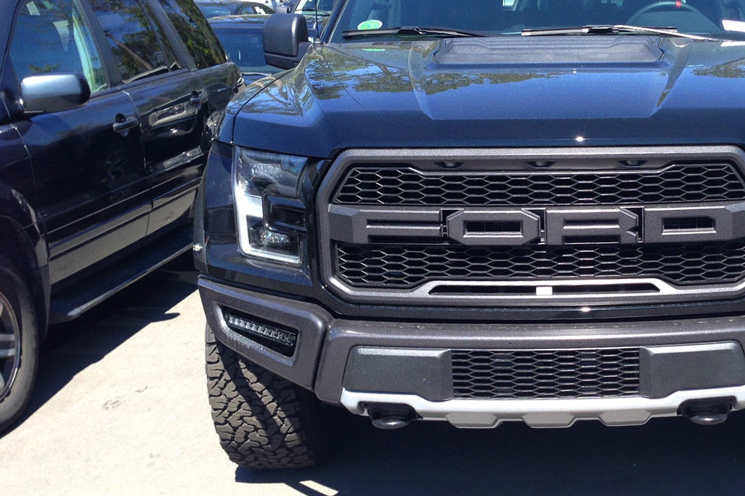 100W CREE LED Light Bar Fog Lamp Kit with Lower Bumper Bracket for 2017-2020 Ford Raptor - Off-Road, Truck, Jeep & ATV Lighting for Night Driving & Adventure