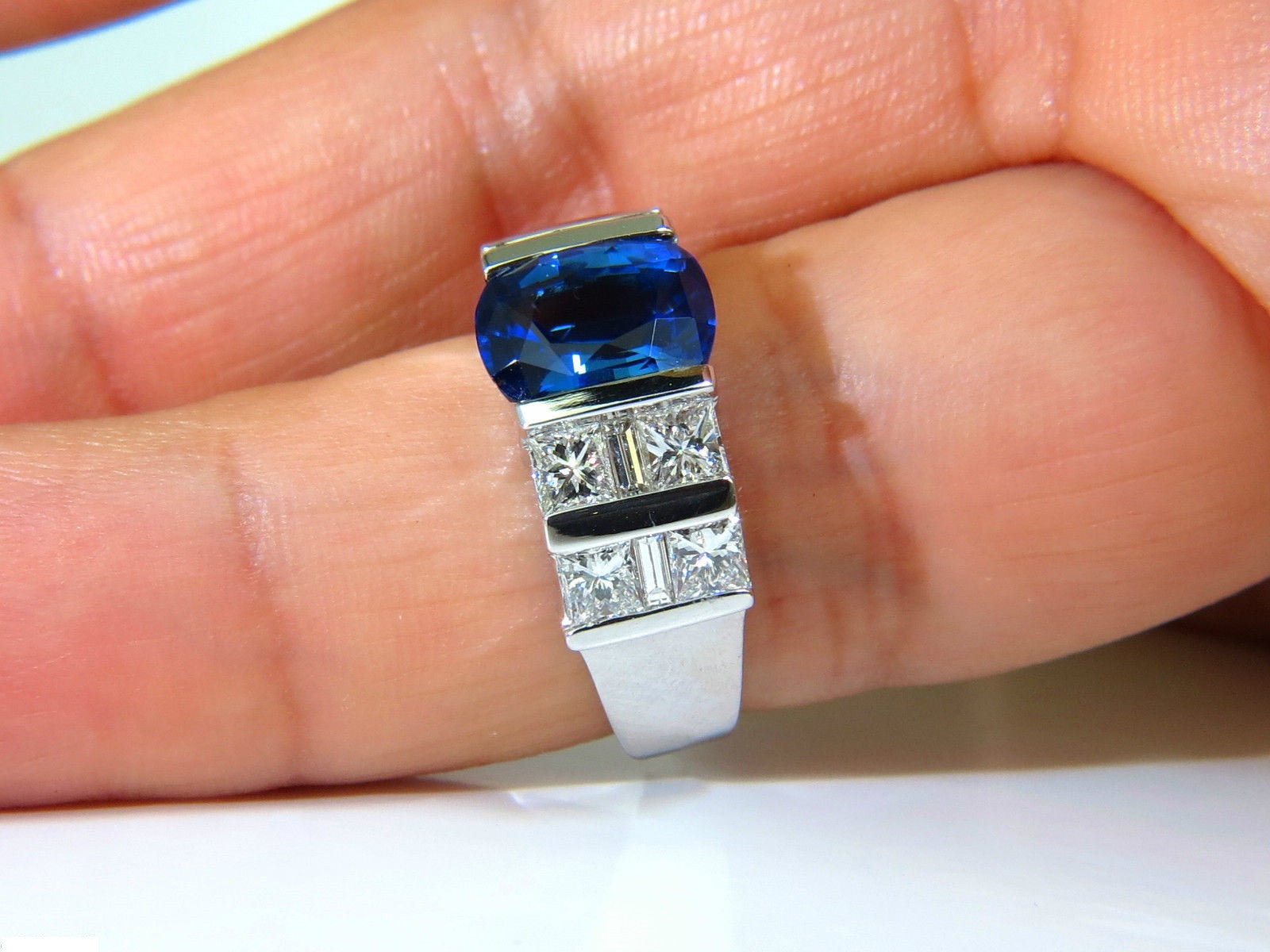 5.87CT GIA Certified Natural Bright Blue Sapphire & Diamond Engagement Ring for Women - Perfect for Weddings, Anniversaries & Special Occasions
