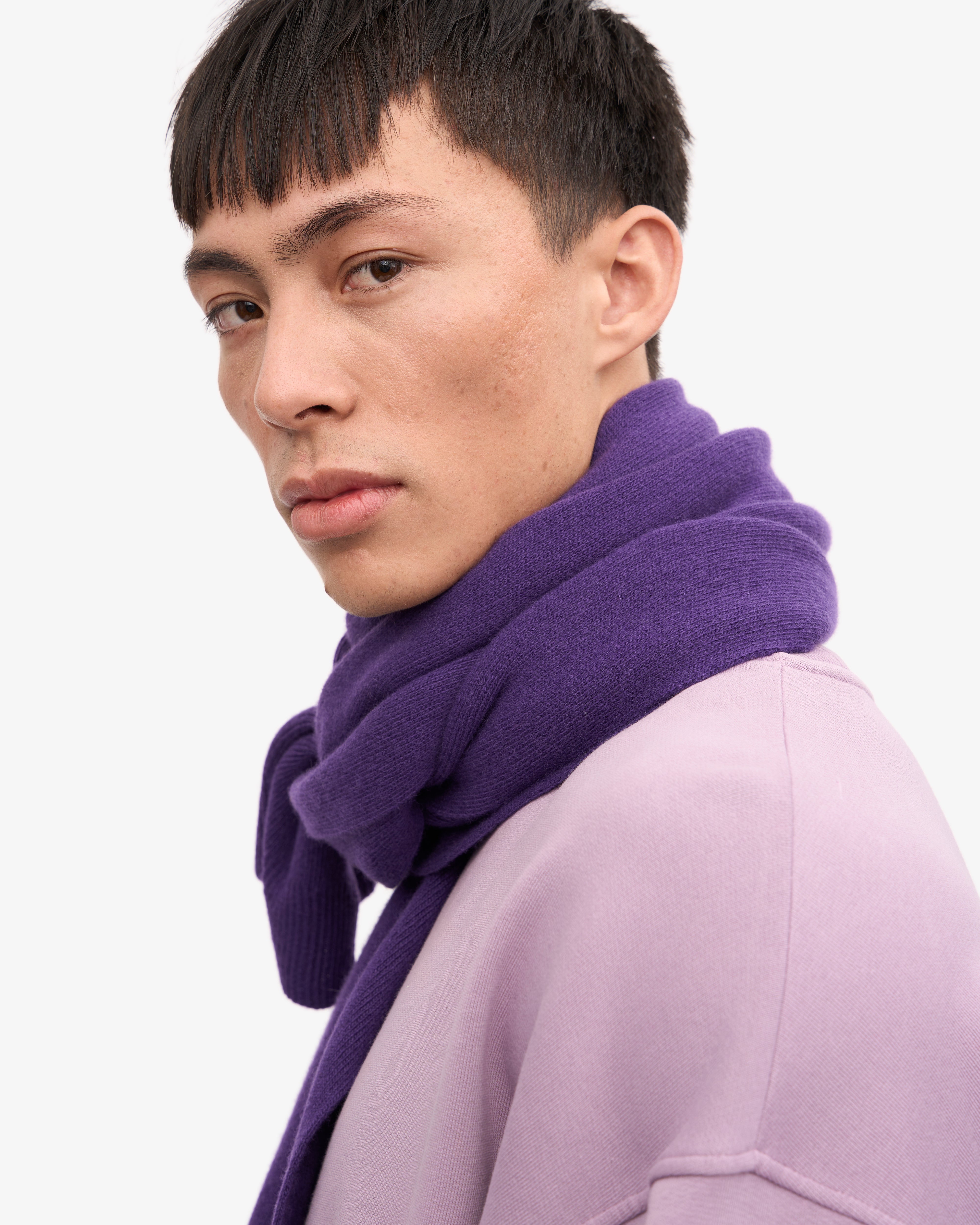Premium Merino Wool Scarf for Women & Men - Ultra Violet Purple Winter Fashion Accessory - Soft & Warm Cashmere-Like Wrap for Cold Weather, Outdoor Activities & Gift Giving