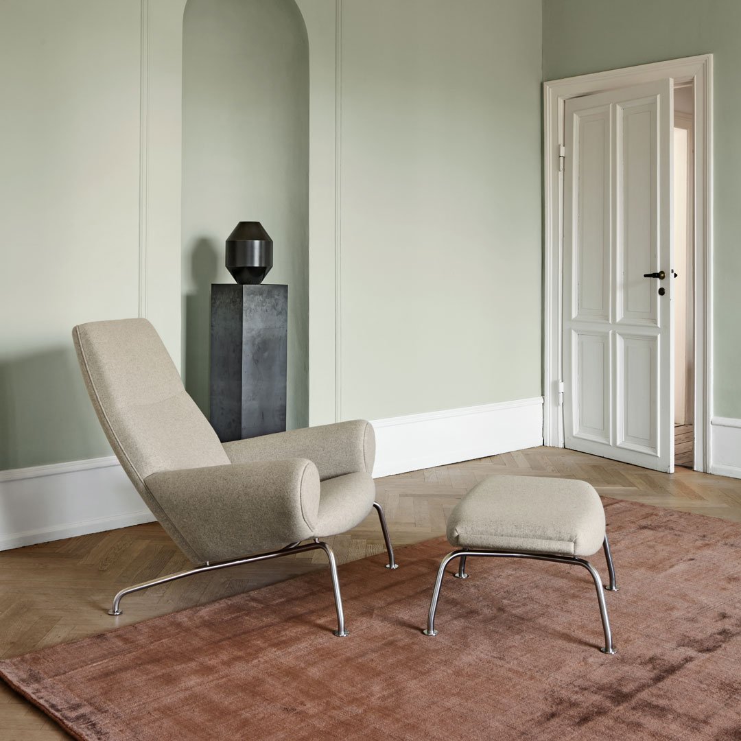 Erik Jørgensen Wegner Queen Chair - Mid Century Modern Lounge Chair with Teak Wood Frame & Leather Upholstery - Perfect for Living Room, Office or Reading Nook