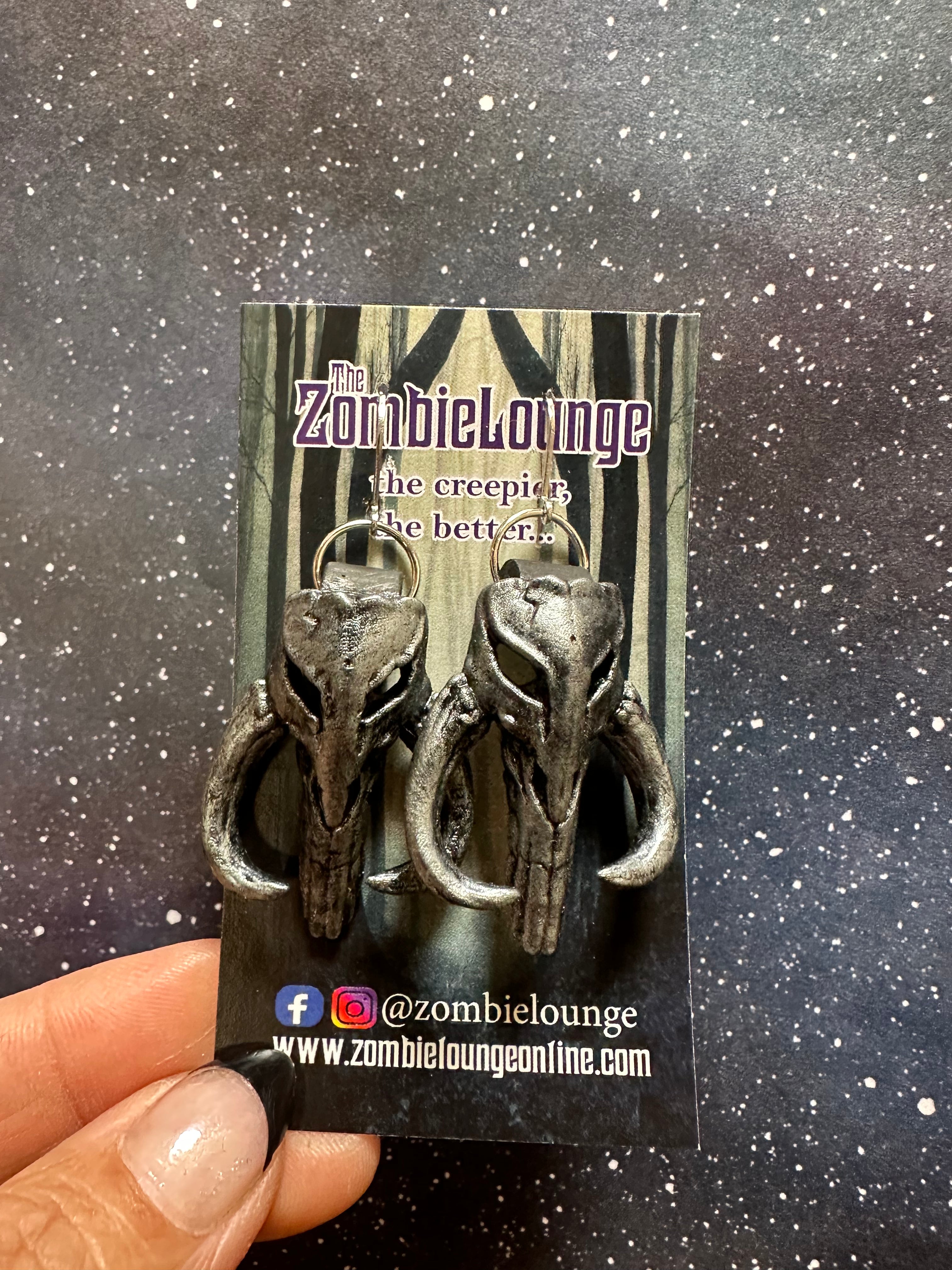 Mythosaur Skull Earrings for Women - Gothic Punk Jewelry - Star Wars Inspired Accessories - Perfect for Cosplay, Halloween, and Everyday Wear