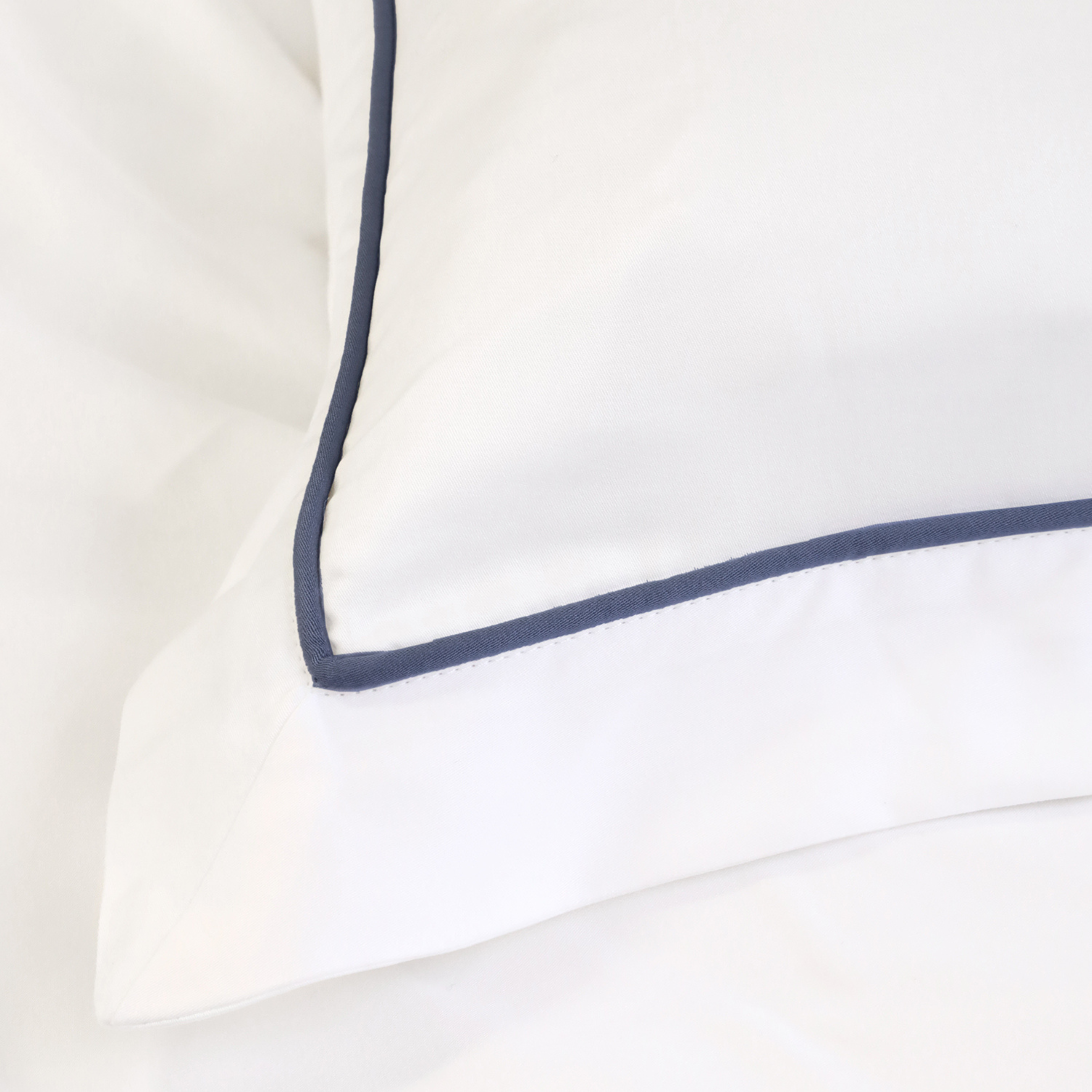 Sheena Bamboo Sateen Duvet Cover Set - Queen Size, Soft & Breathable Bedding Set for Luxurious Sleep - Perfect for Master Bedroom, Guest Room & Hotel Decor