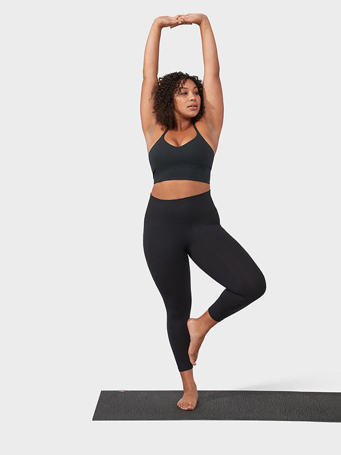 Manduka Essence Women's High-Performance Sports Bra - Breathable & Supportive Workout Top for Yoga, Running & Gym - Black
