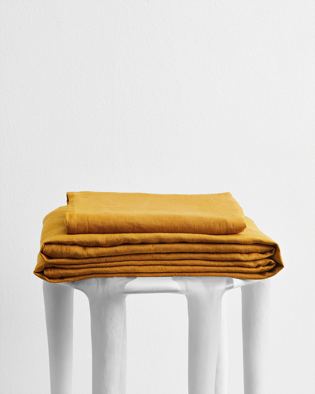 100% French Flax Linen Sheet Set with Turmeric Dye | Organic & Breathable Bedding for All Seasons | Perfect for Eco-Friendly Homes & Luxury Hotels