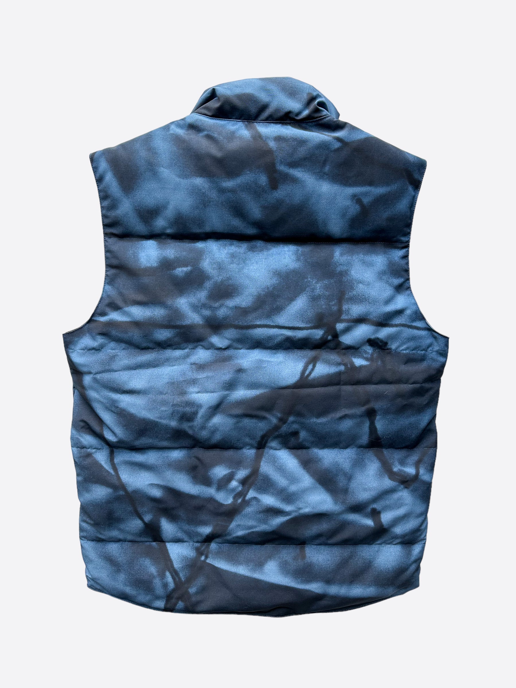Canada Goose Blue Abstract Camo Freestyle Vest for Men - Lightweight Insulated Puffer Vest for Outdoor Activities, Hunting & Winter Fashion