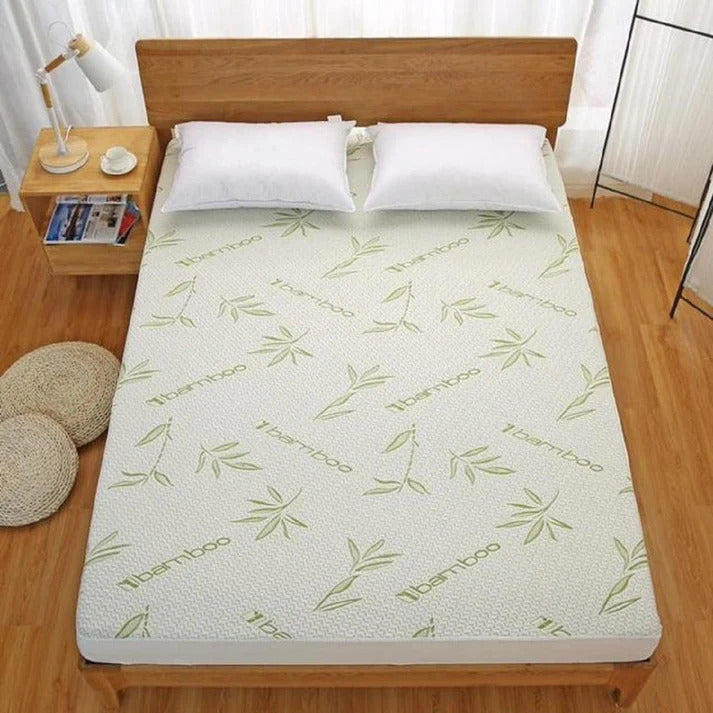 Waterproof & Dust Mite Proof Bamboo Mattress Protector - Hypoallergenic, Breathable, Anti-Bacterial Bed Cover for Allergy Relief & Comfortable Sleep - Ideal for Kids, Adults & Pet Owners