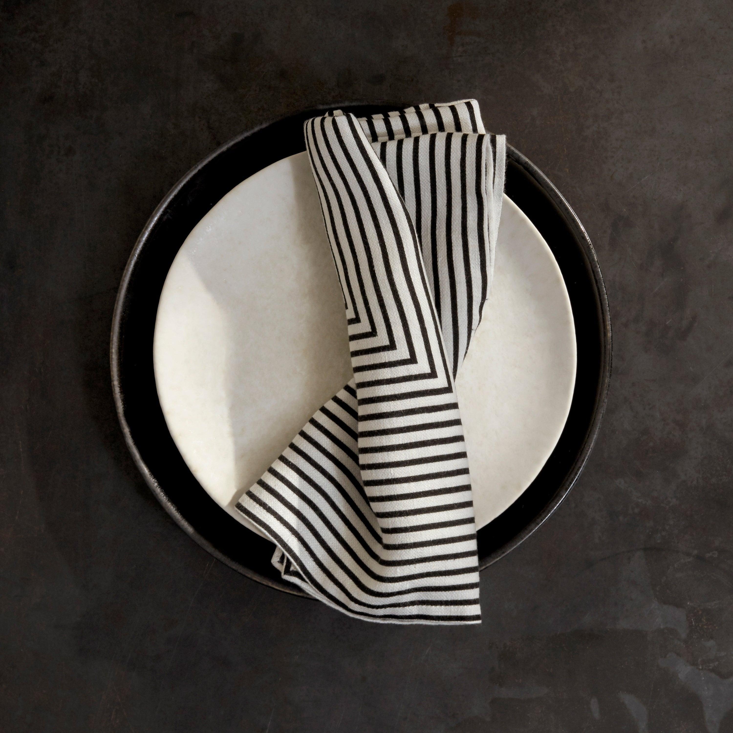 Premium Linen Sateen Concorde Napkins Set of 4 - Black & Ecru for Elegant Dining, Wedding Table Settings & Upscale Dinner Parties