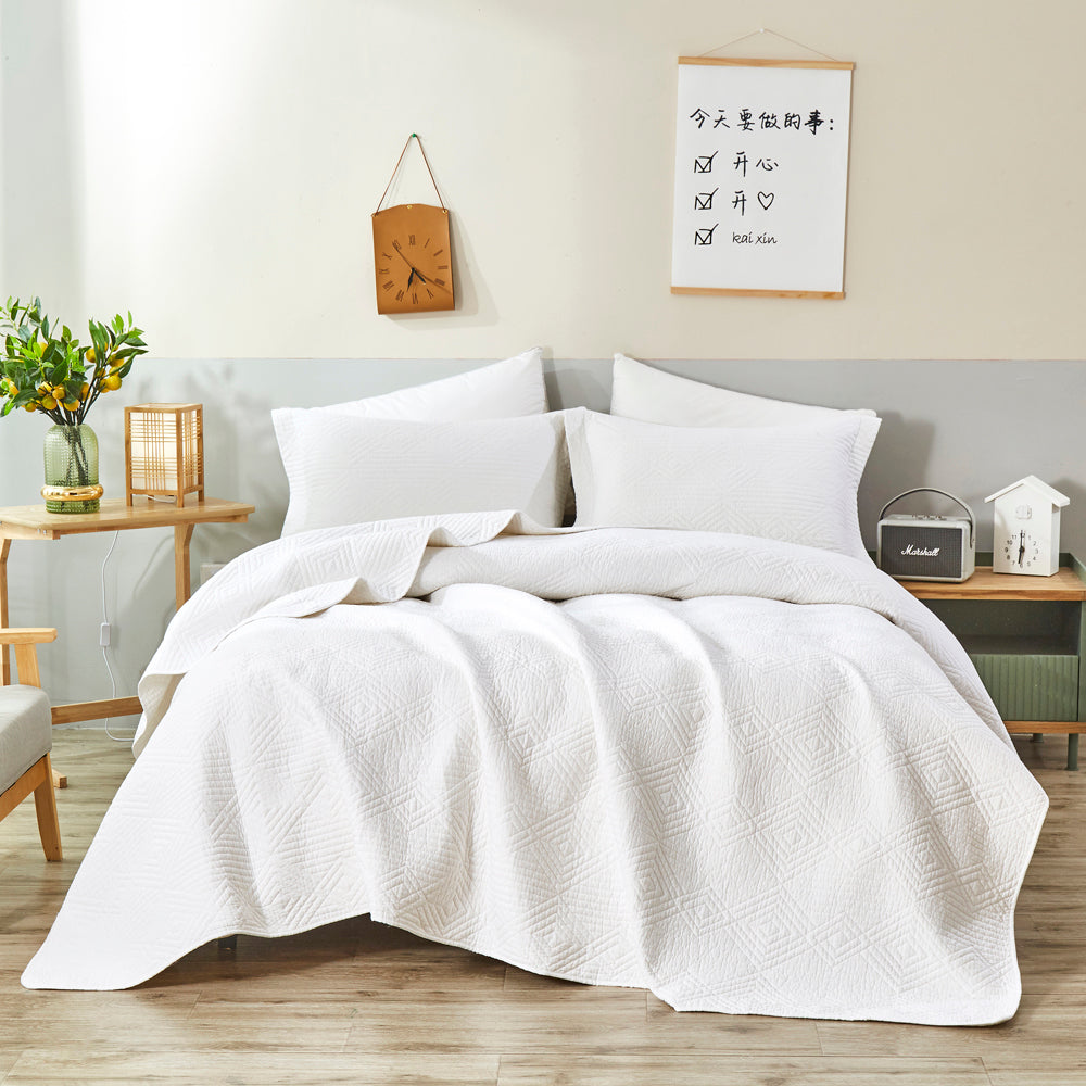 Luxury Diamond White Coverlet Set for King Size Bed - Soft & Breathable Bedding for Hotel, Master Bedroom & Guest Room Decor