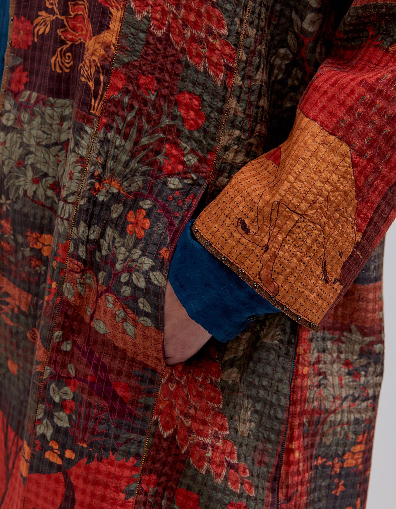 Quilted Jacket Women's Silk Check Dhagai Terracotta - Elegant Outerwear for Fall & Winter Fashion | Perfect for Office, Dating & Travel