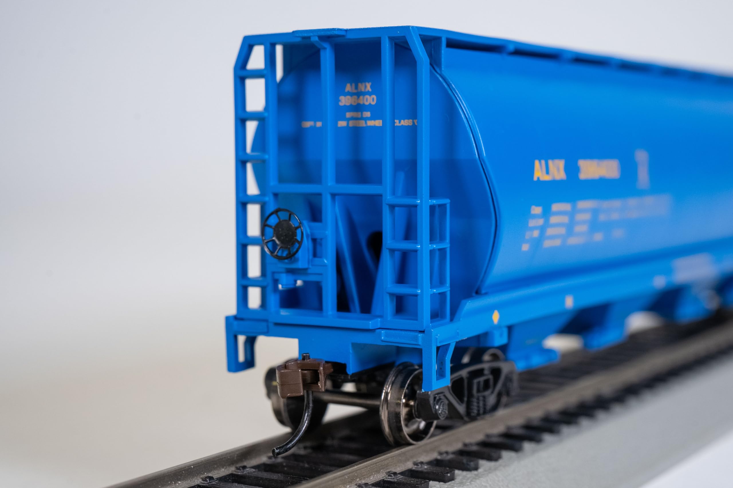 Bachmann Trains HO Scale Canadian 4 Bay Cylindrical Grain Hopper - Heritage Fund Model Train - Perfect for Railroad Layouts & Collectors