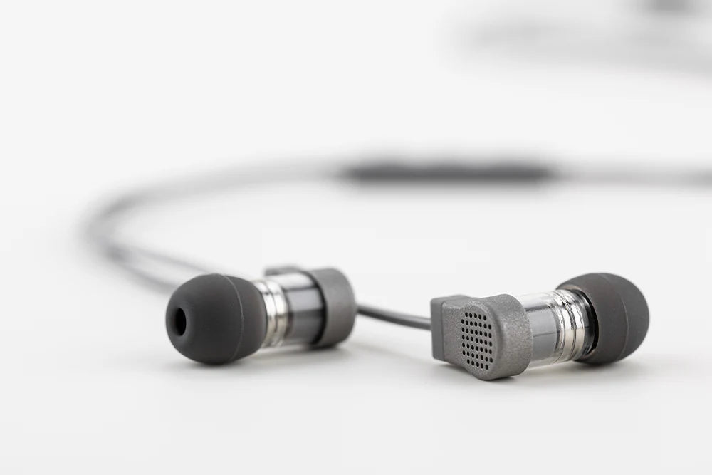 MOONDROP QUARK 2 HiFi Dynamic Driver In-Ear Headphones (IEM) - Premium Sound Quality for Music Lovers, Audiophiles & Gamers - Perfect for Travel, Workouts & Daily Commute