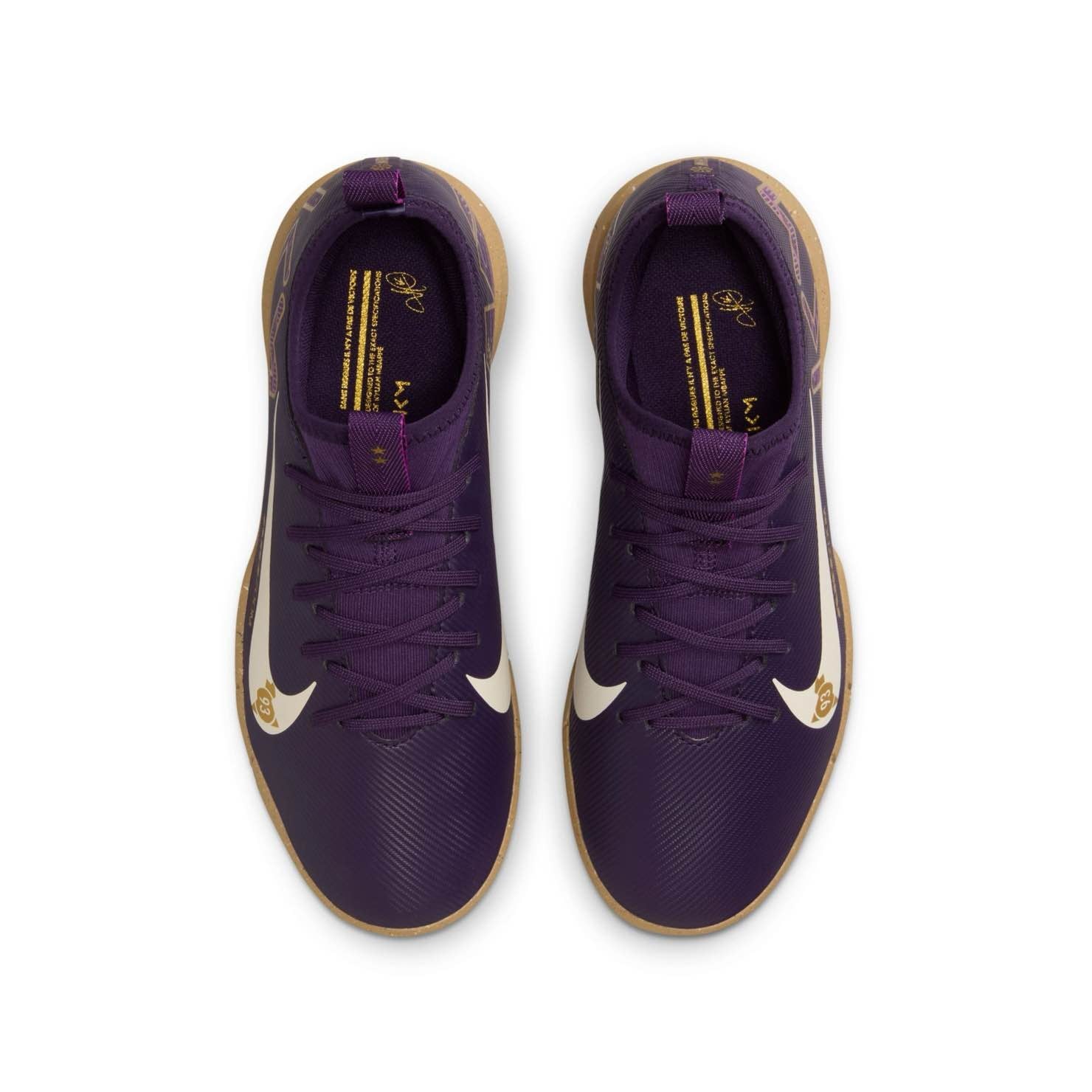 Nike Jr. Zoom Vapor 16 Academy KM IC Soccer Cleats for Kids - Lightweight Football Shoes for Youth Players - Perfect for Turf, Grass & Indoor Soccer Training