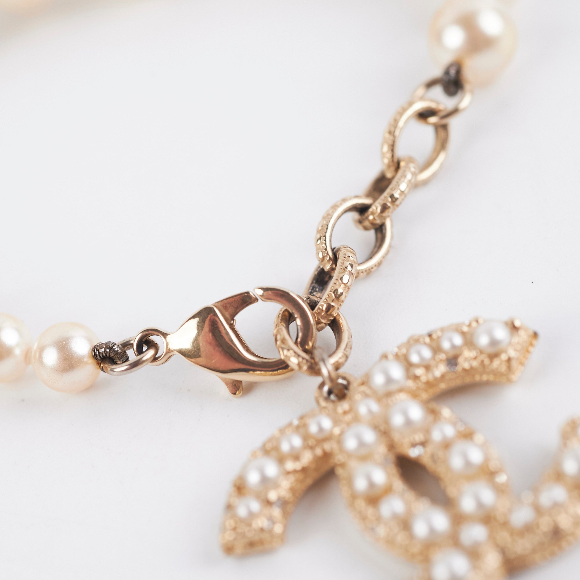 Chanel CC Logo Pearl Bracelet for Women - Luxury Fashion Jewelry Gift for Birthday, Anniversary & Special Occasions