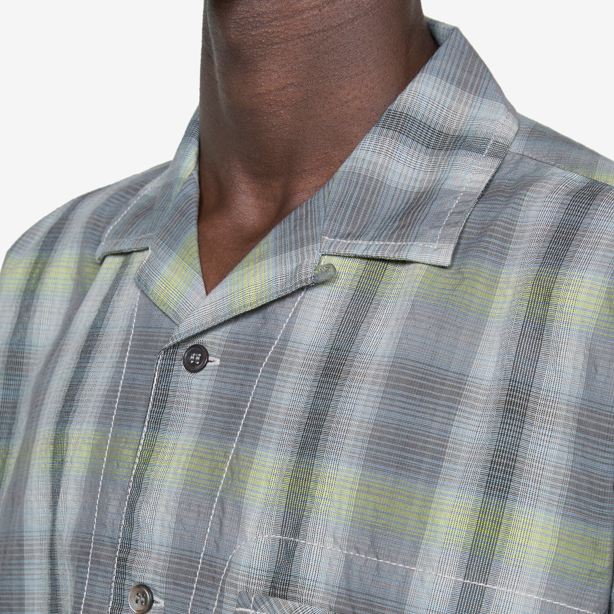 Breathable Dry Check Open Short Sleeve Shirt for Men - Light Gray Casual Summer Shirt | Perfect for Outdoor Activities & Beach Wear