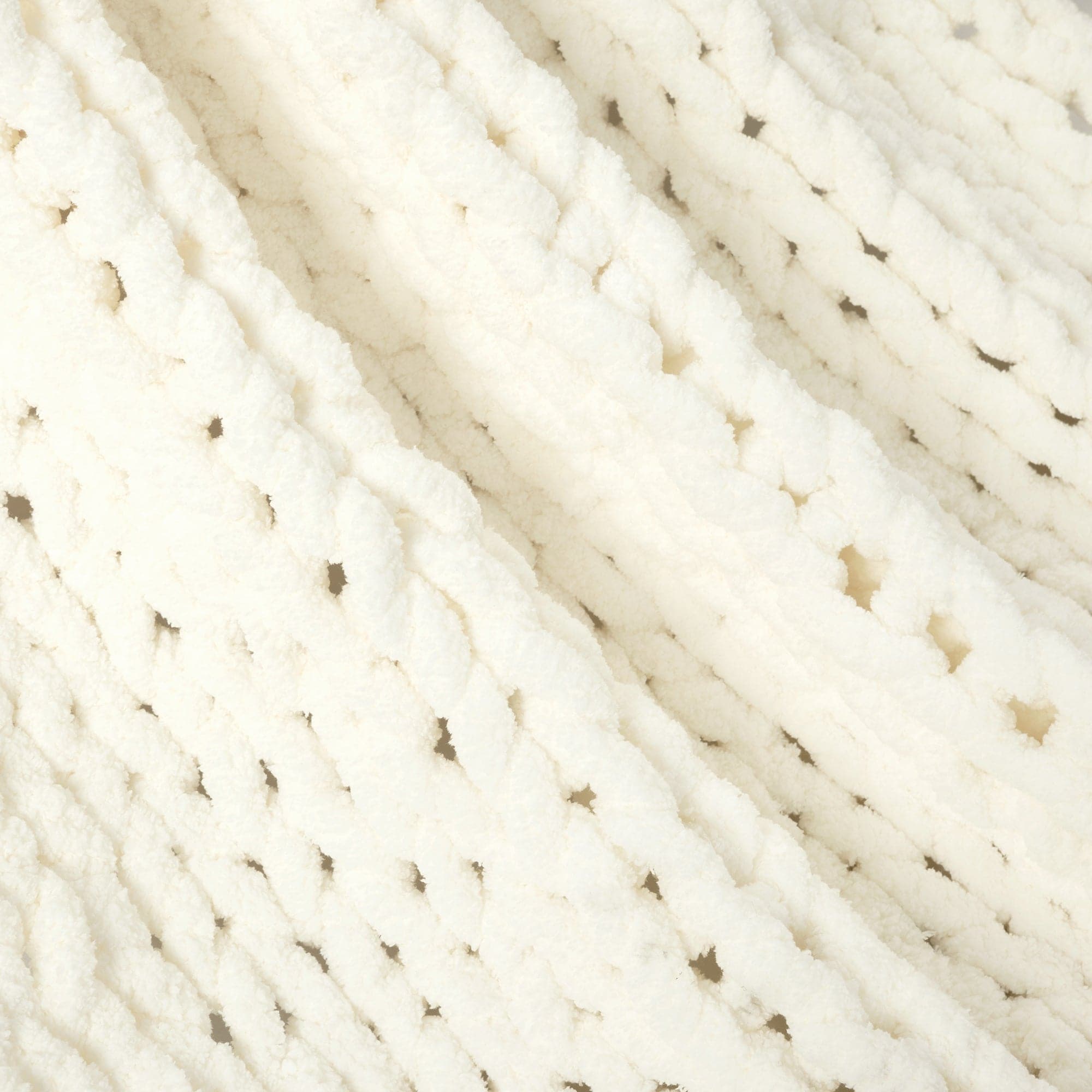 Ultra Soft Chenille Chunky Knit Throw Blanket - Cozy Hygge Oversized Thick Knitted Blanket for Couch, Bed & Winter Warmth - Perfect for Living Room, Bedroom & Home Decor