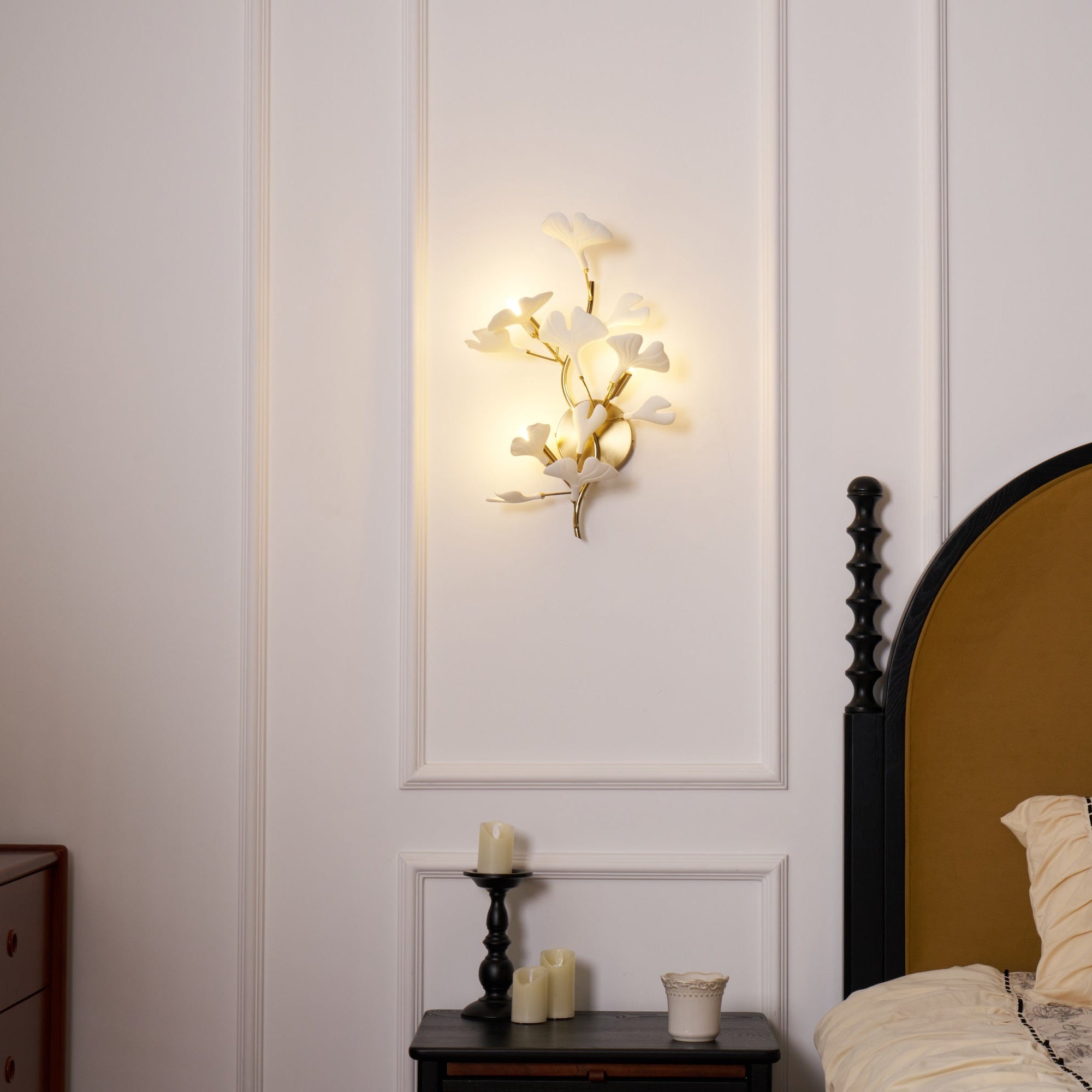 Modern Ginkgo Leaf Wall Lamp - LED Night Light for Bedroom, Living Room & Hallway - Decorative Lighting for Home & Office - Energy Efficient & Stylish Design