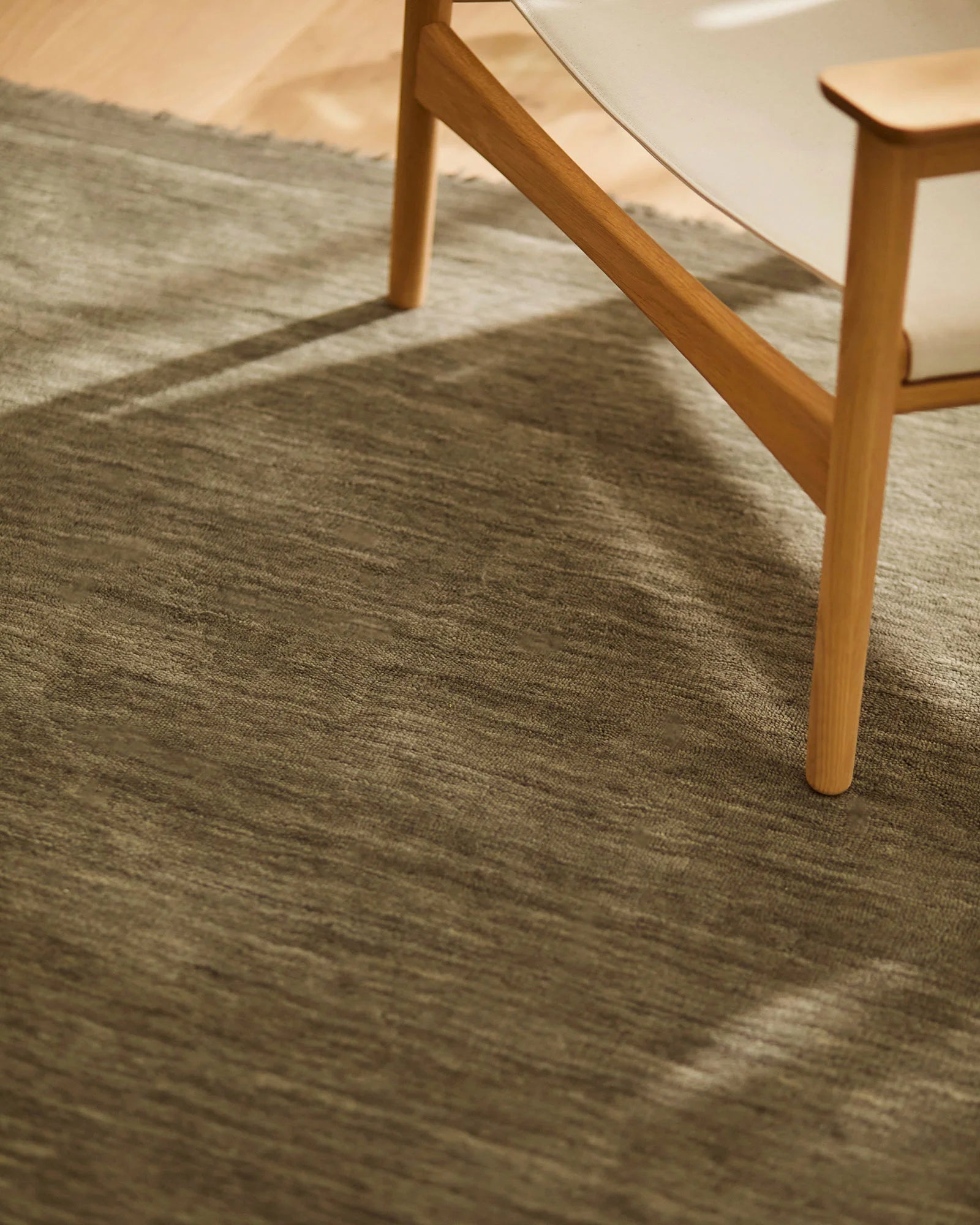 Premium Silvio Rug Flint - Soft & Durable Handmade Rug for Living Room, Bedroom, or Office - Perfect for Home Decor & Cozy Spaces
