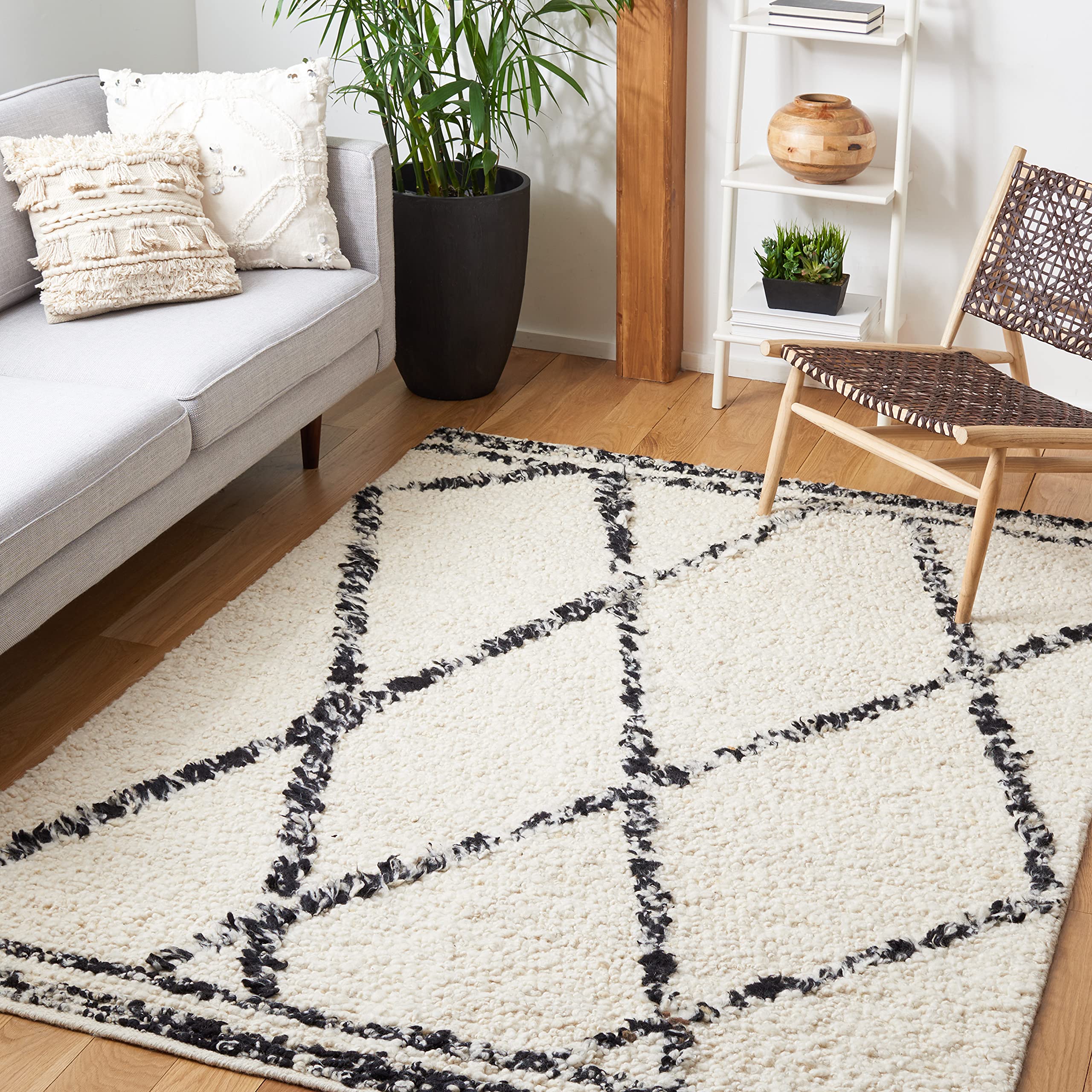 SAFAVIEH Manhattan Collection 5' x 8' Ivory Black MAN352A Handmade Premium Wool Area Rug for Living Room, Dining Room, Bedroom - Soft & Durable Floor Decor for Home & Office