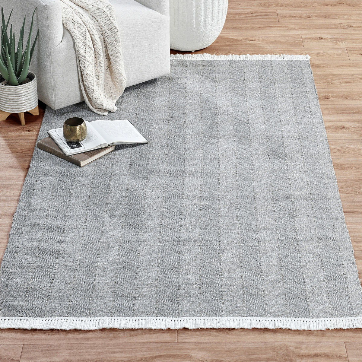 Augusta Indoor/Outdoor Rug - Waterproof & Durable Area Rug for Patio, Deck, Living Room, Bedroom - Perfect for Home Decor & High Traffic Areas