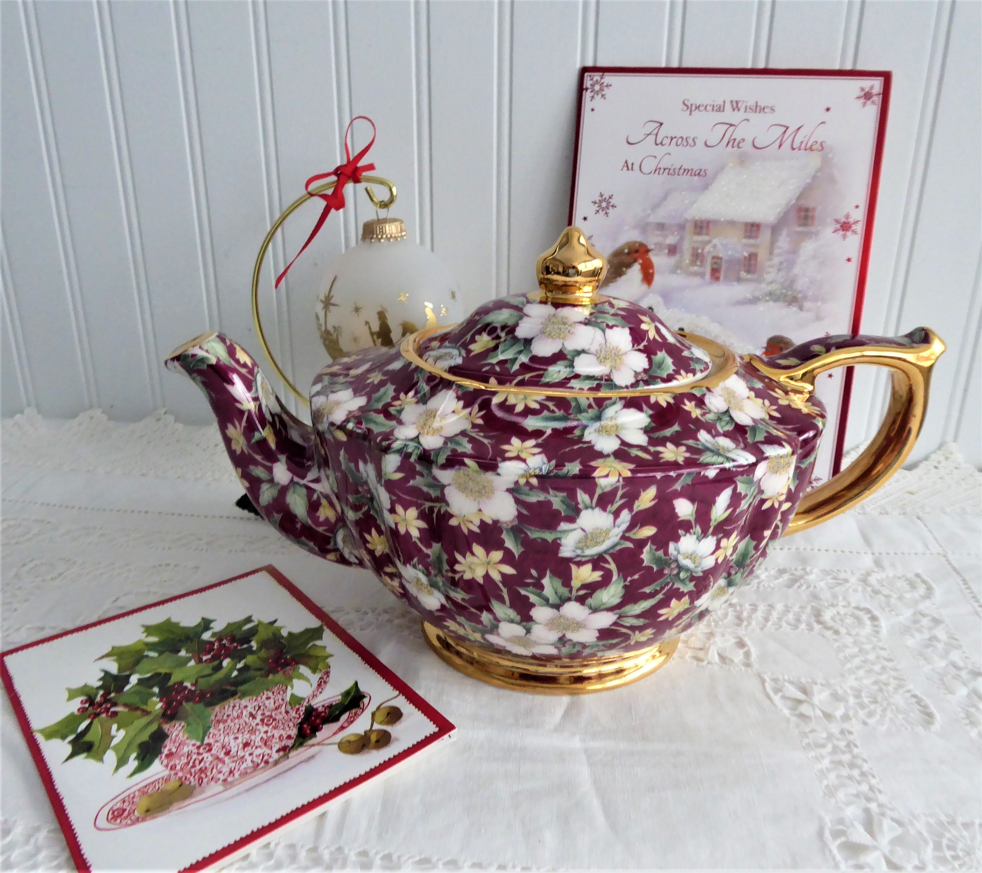 Sadler Teapot Holiday Chintz England Christmas 1995 Red Christmas Roses Holly - Vintage English Teapot for Christmas Tea Parties & Holiday Decor