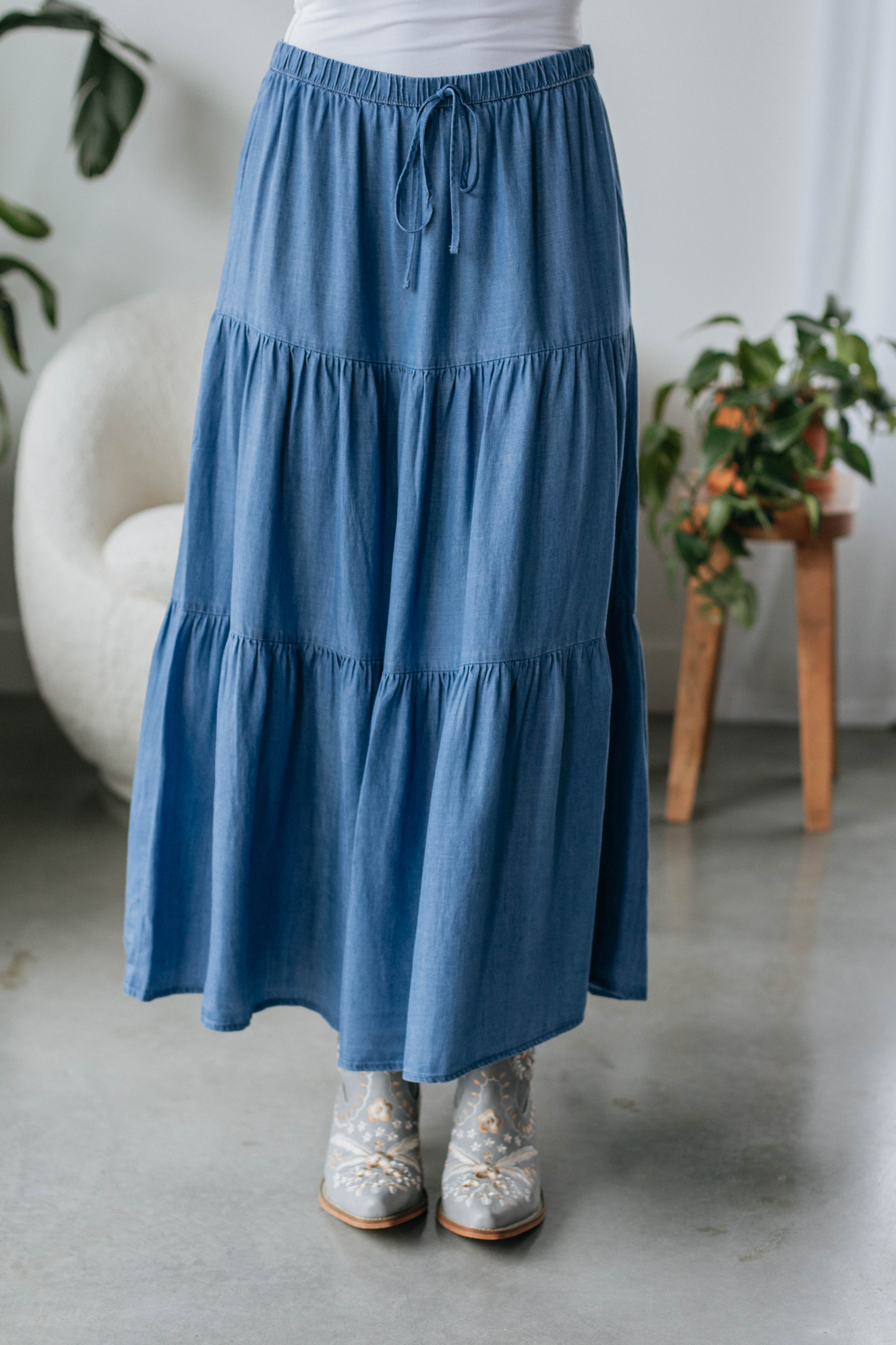 Stylish Beth Midi Skirt for Women - Flowy A-Line Skirt with Pockets - Perfect for Casual Outfits, Office Wear & Date Nights