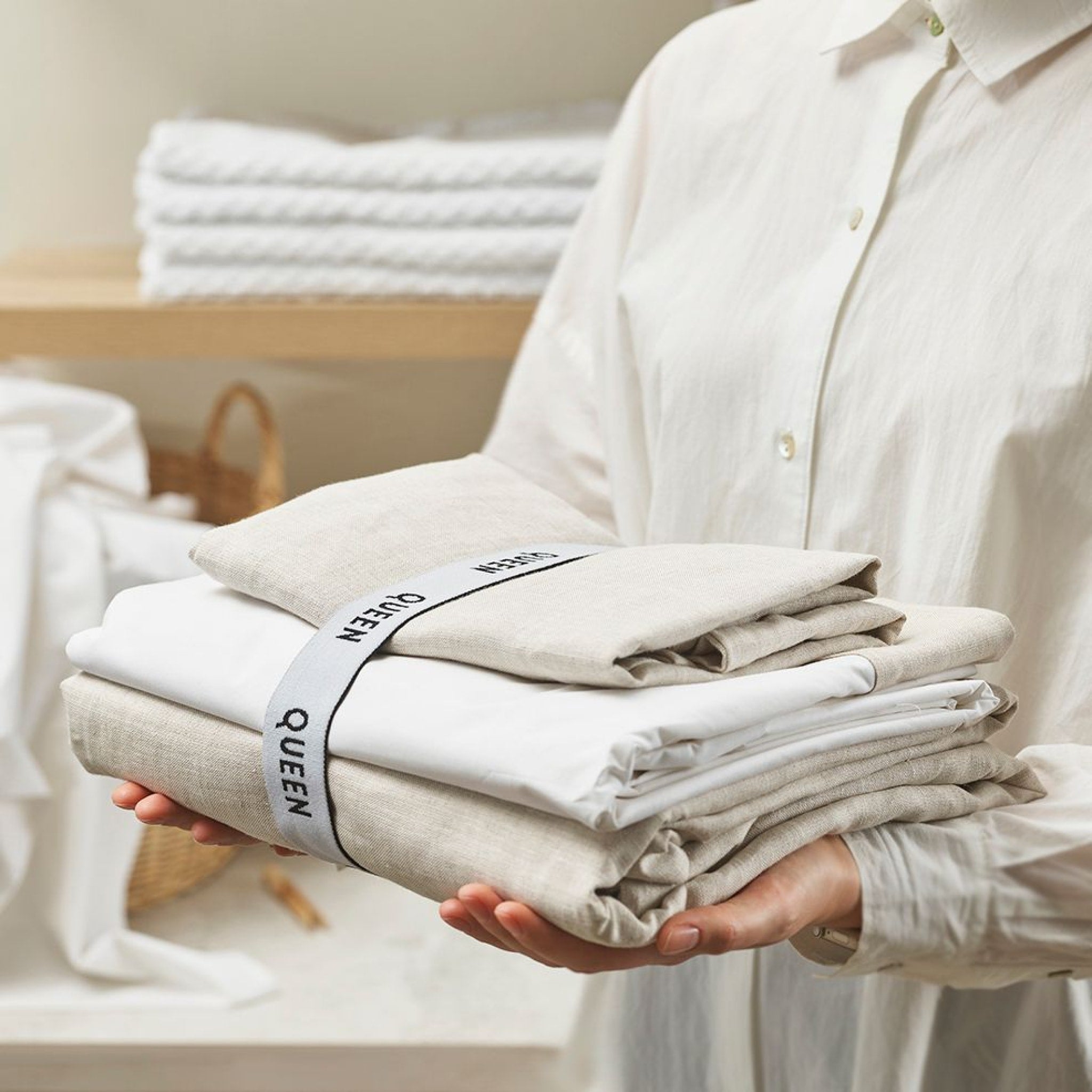 Premium THREAD DESIGN Bed Sheet Bands - Queen Size (Set of 2) - Non-Slip Elastic Sheet Holders for Secure Fit, Perfect for Deep Pocket Mattresses & Adjustable Beds