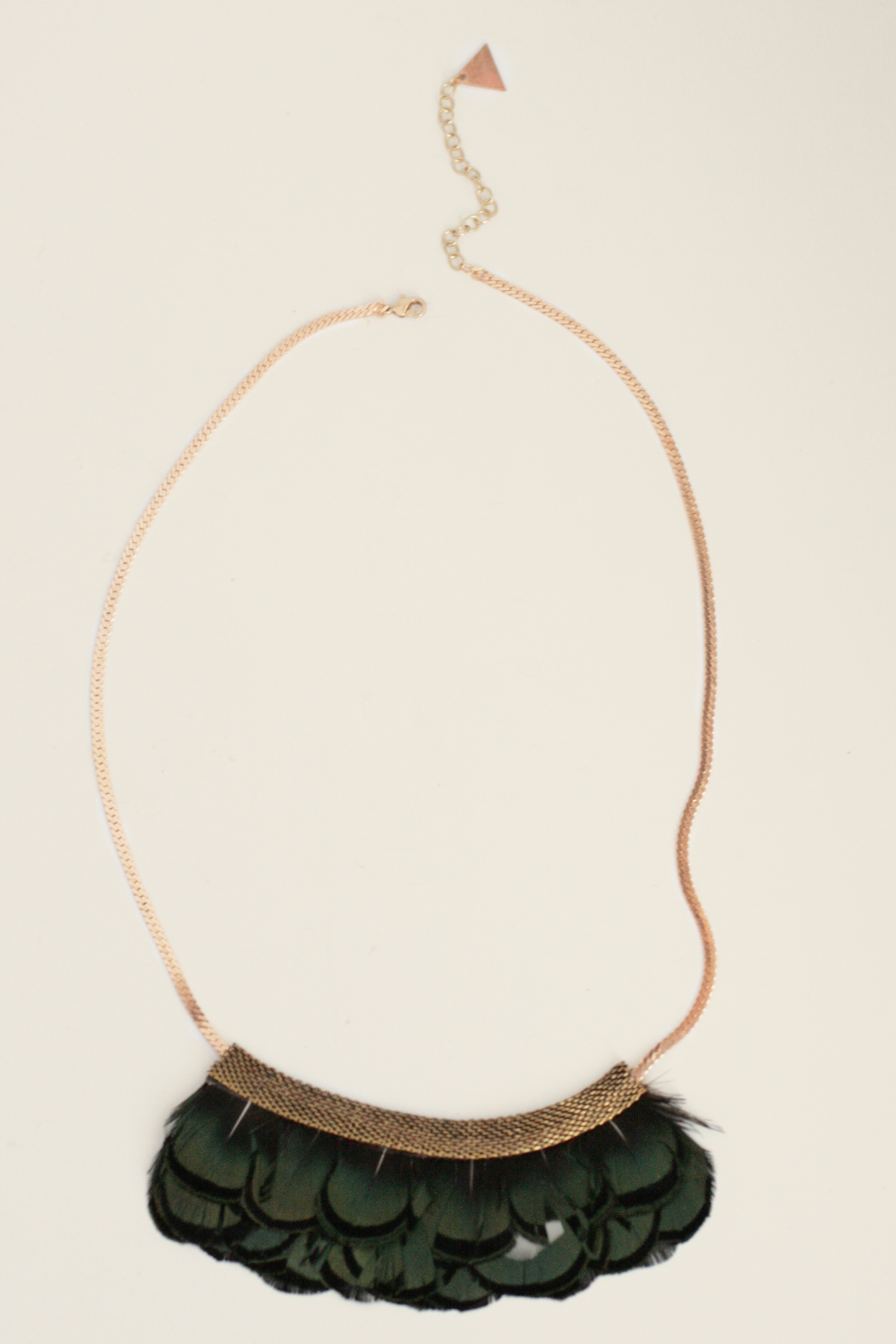 Elegant Green Mesh Feather Bib Necklace for Women | Boho Chic Statement Jewelry for Parties, Weddings & Special Occasions