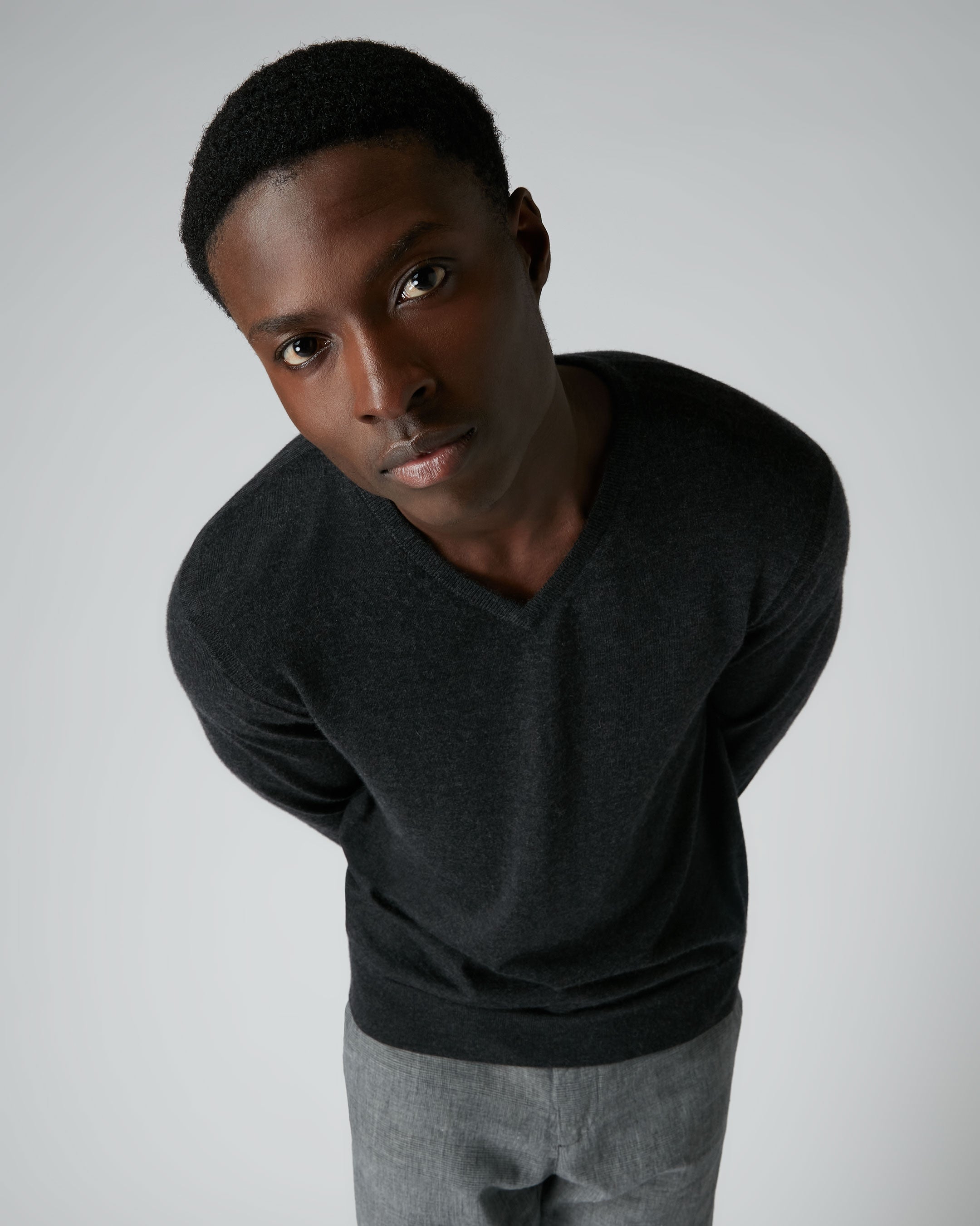 Premium Men's Cashmere V-Neck Sweater - Fine Gauge, Dark Charcoal Grey | Soft & Warm Winter Pullover for Office, Date Night & Casual Outings
