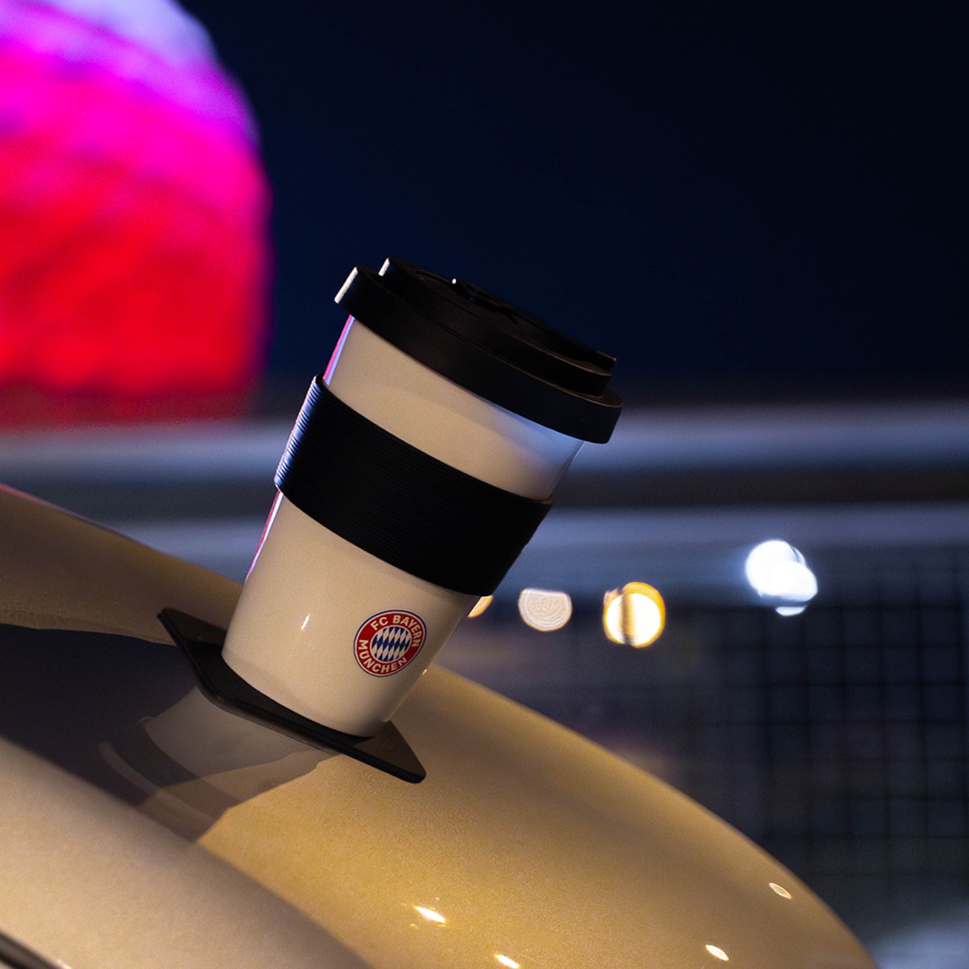 FC Bayern Munich Travel Mug with Lid - Insulated Porcelain Coffee Cup with Magnet for Car, Office & Outdoor Use