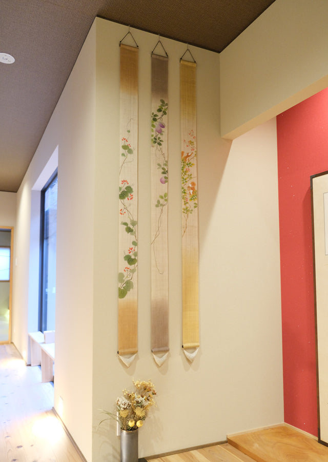 Hand-Dyed Japanese Linen Tapestry - Squirrel Design Kyoto Noren Wall Hanging Scroll for Home Decor & Traditional Japanese Style Room