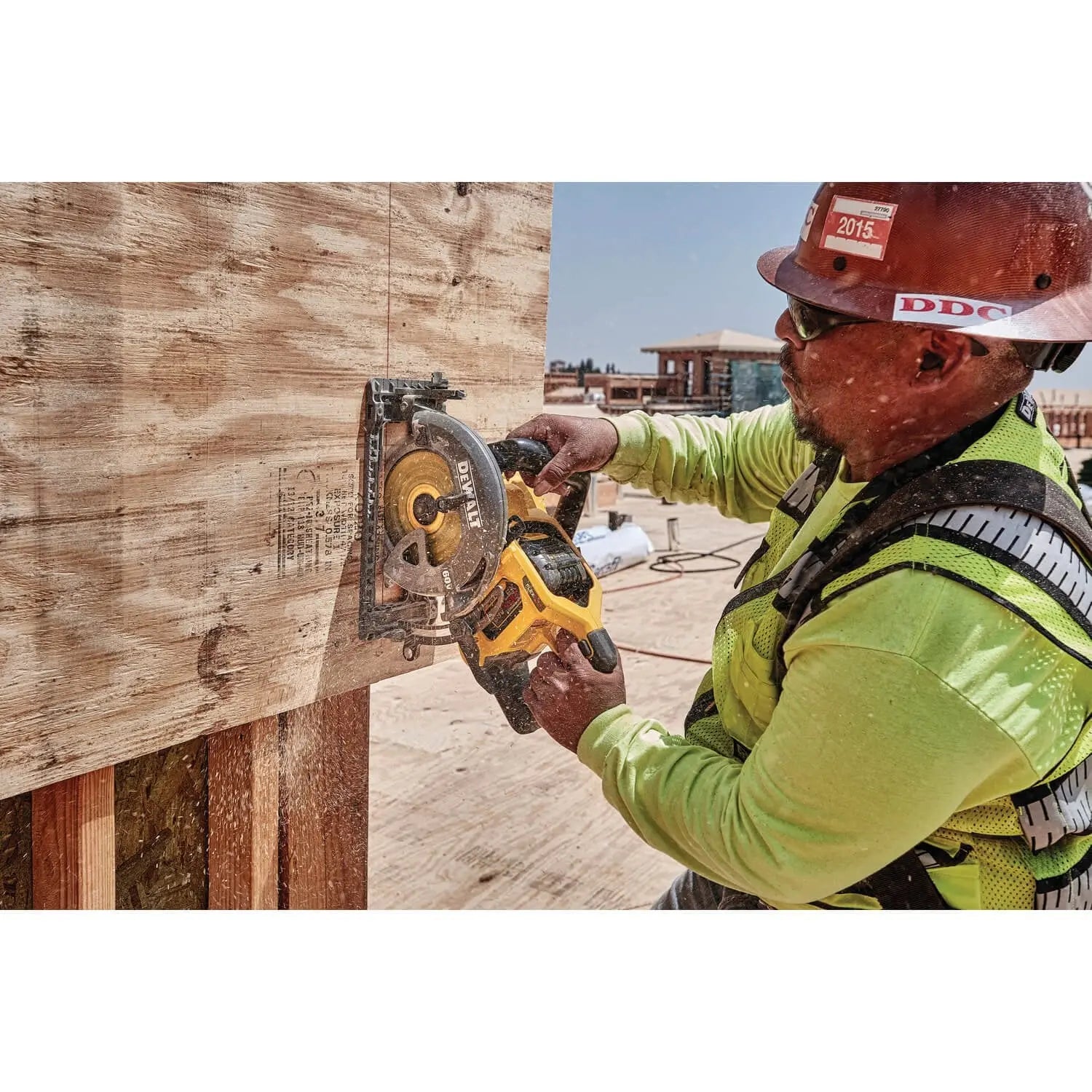 DEWALT DCS577B FLEXVOLT 60V MAX* 7-1/4 Inch Cordless Circular Saw - Powerful Framing Tool for Woodworking, Construction & DIY Projects
