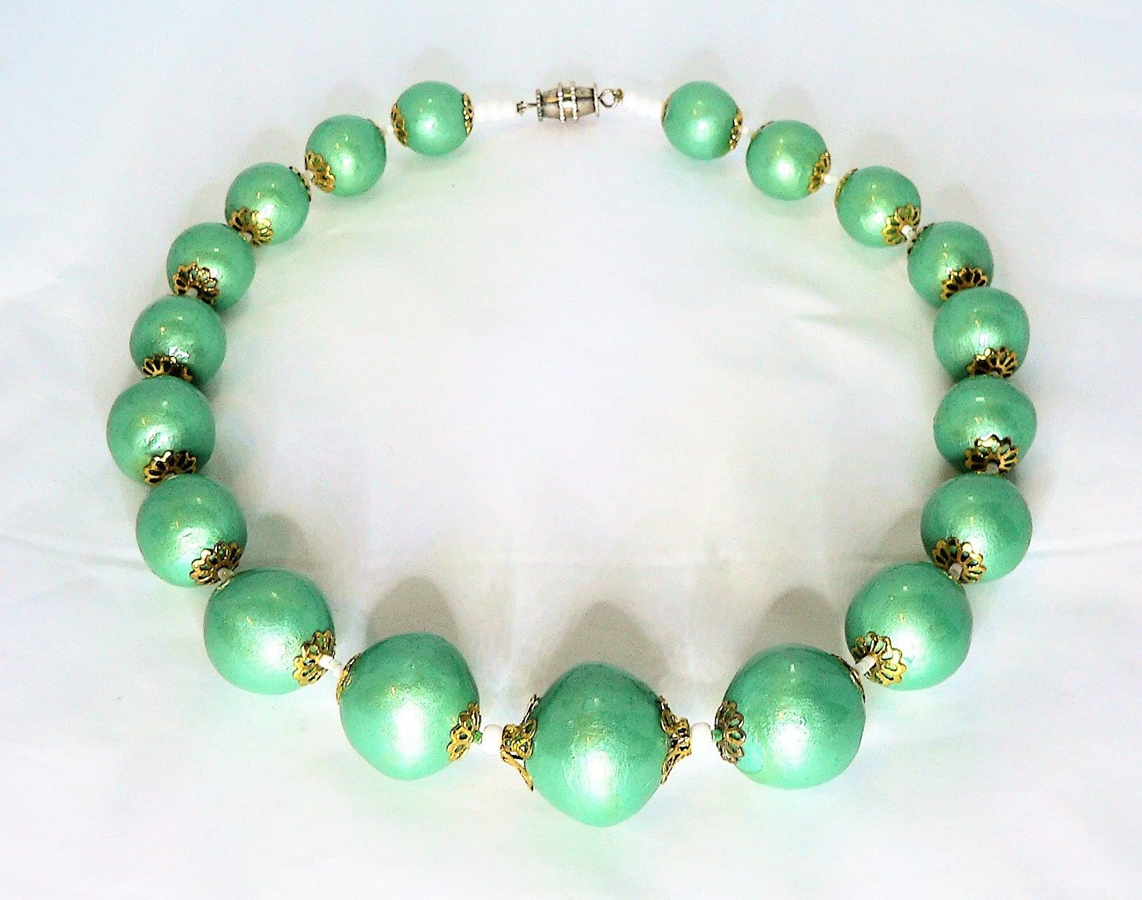 Stylish Ceramic Charm Ball Necklace for Women - Emerald Green Jewelry | Perfect for Casual Wear, Parties & Gift Giving