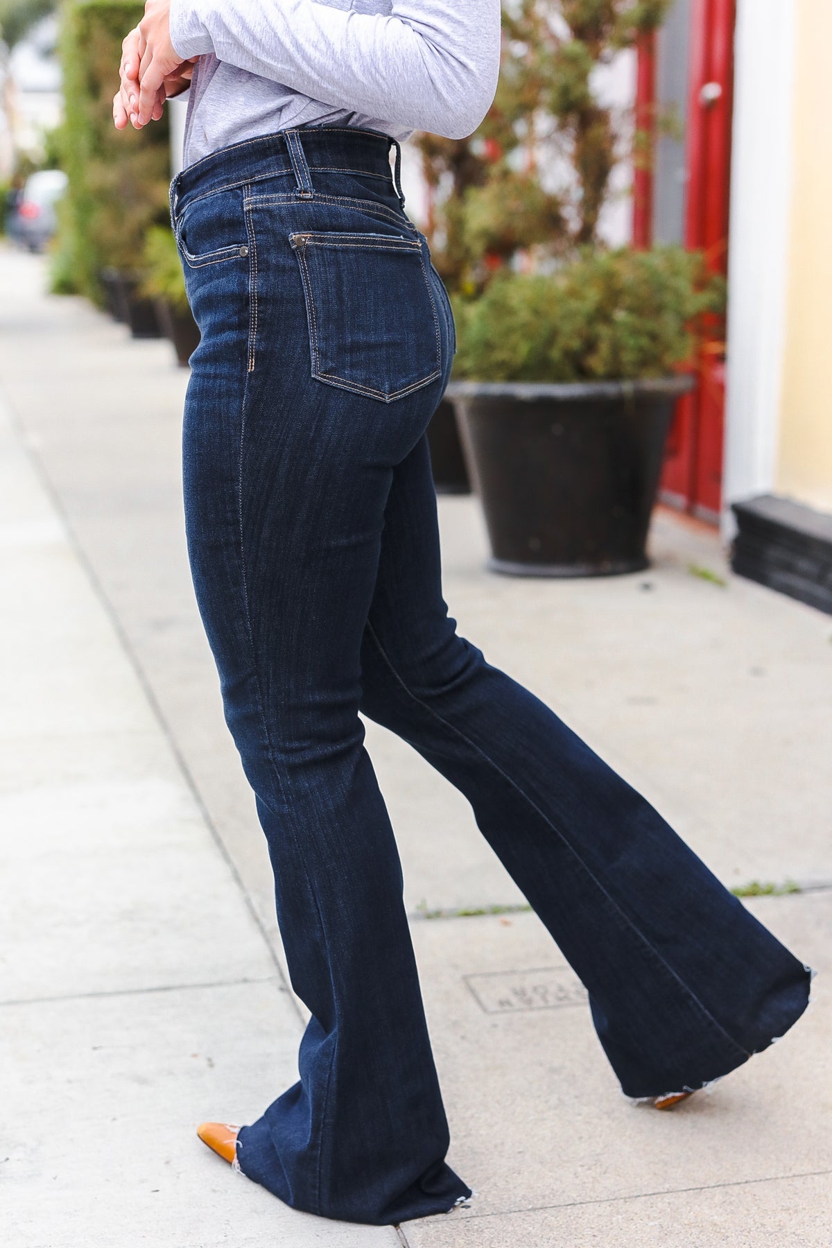Judy Blue Women's Dark Wash Raw Hem Jeans - High Waist Distressed Denim Pants for Casual Wear & Everyday Outfits