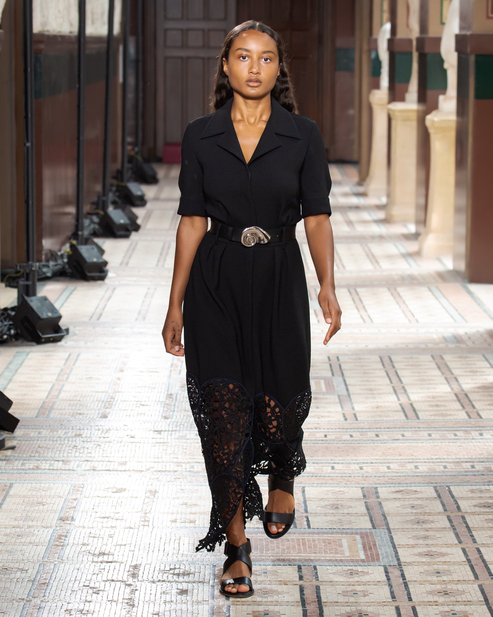 Spring 2021 Fashion Collection - Trendy Outfit Look 26 | Women's Casual Wear for Everyday Style, Office & Weekend Outings