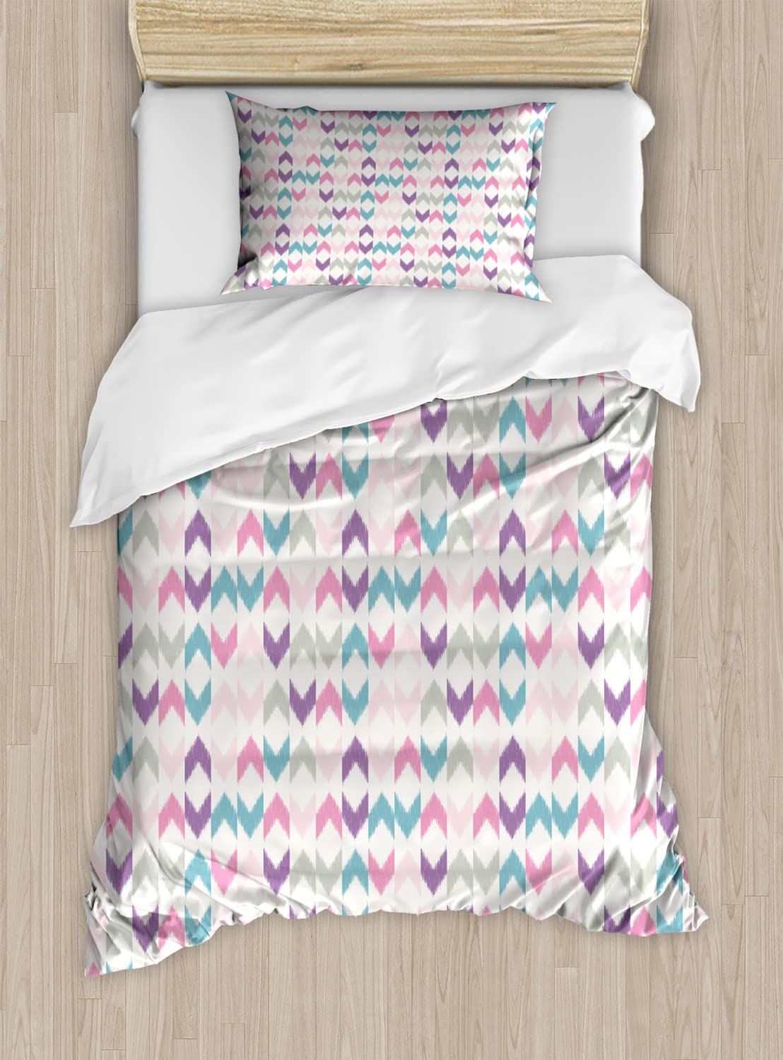 Ambesonne Geometric Duvet Cover Set - Chevron Ikat Pattern in Soft Pastel Tones with Zigzag & Triangle Design | 2-Piece Cal King Size Bedding Set (Includes 2 Duvet Covers & 4 Pillowcases) | Modern Boho Bedroom Decor for Guest Room & Master Suite