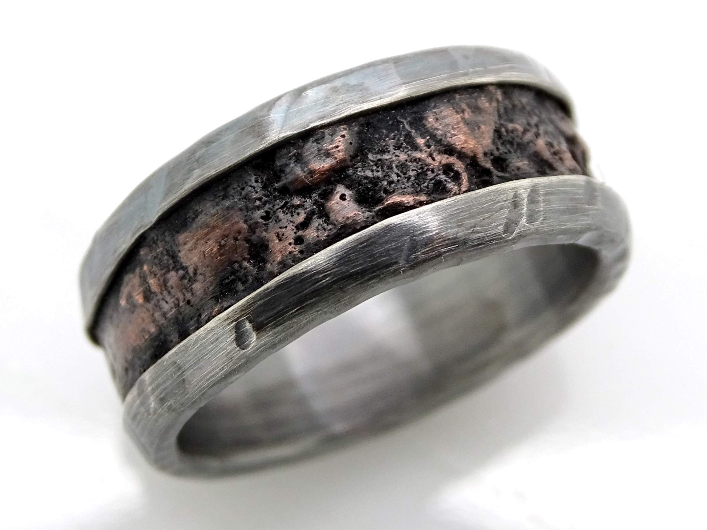 Cool Men's Copper Silver Viking Wedding Band - Rugged Wood Grain Engagement Ring for Him - Perfect for Outdoor Adventures and Special Occasions