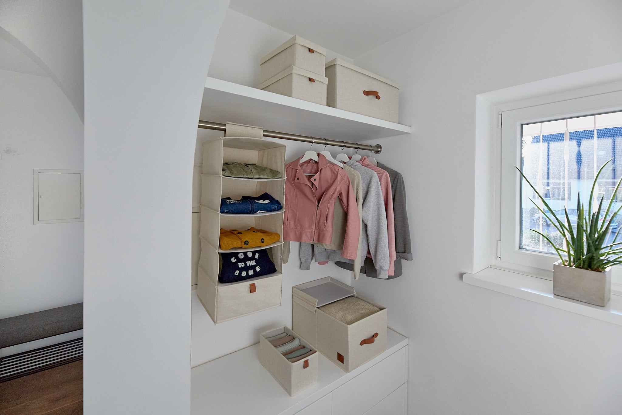 5-Pocket Hanging Organizer with Drawer - Space-Saving Closet & Wardrobe Storage for Clothes, Shoes & Accessories - Perfect for Bedroom, Dorm & Travel
