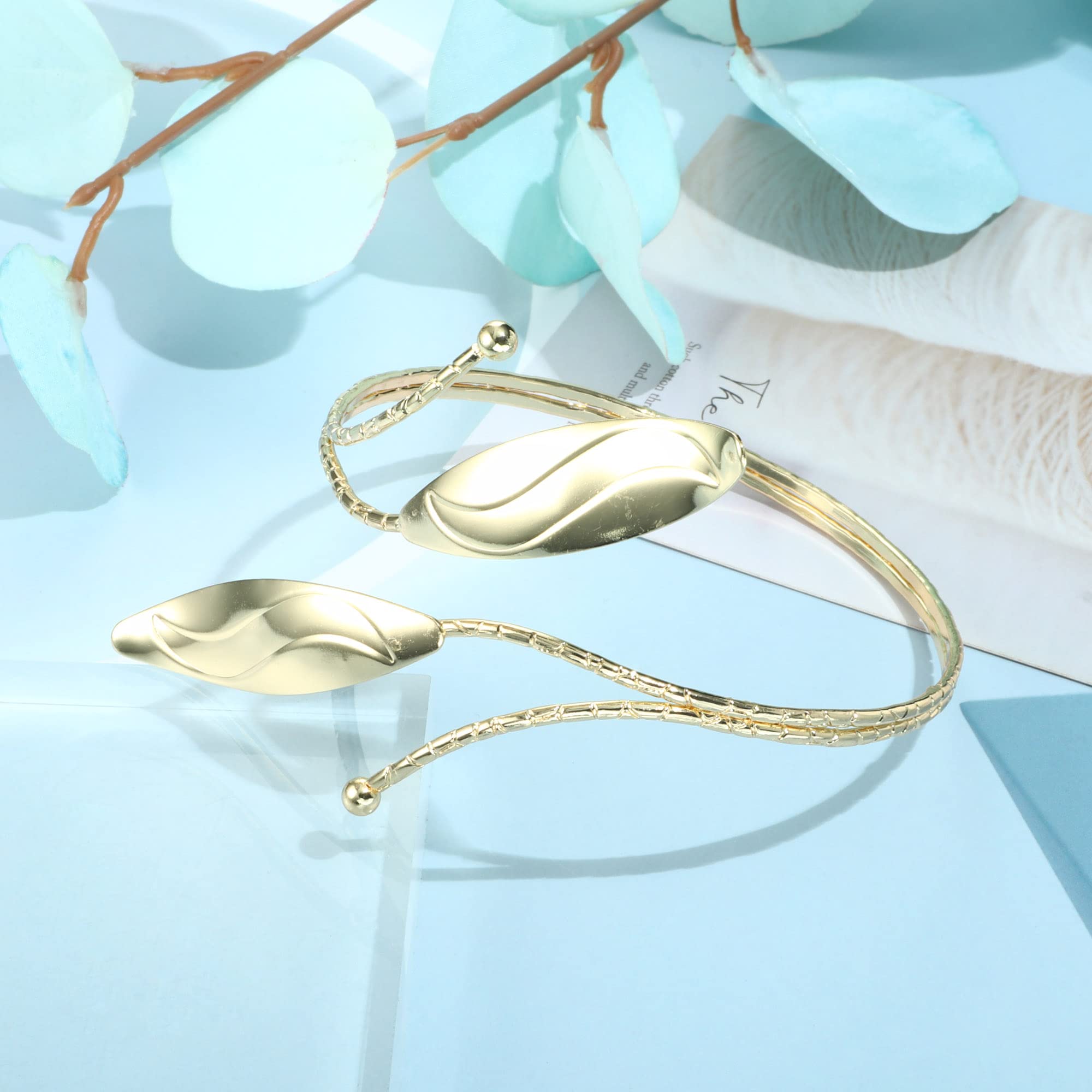 LOLIAS 4-Piece Adjustable Gold Boho Arm Cuff Bracelets for Women - Smooth Open Bangle Set, Minimalist Coil Armbands for Wrist & Upper Arm - Perfect for Festivals, Parties & Boho Chic Outfits